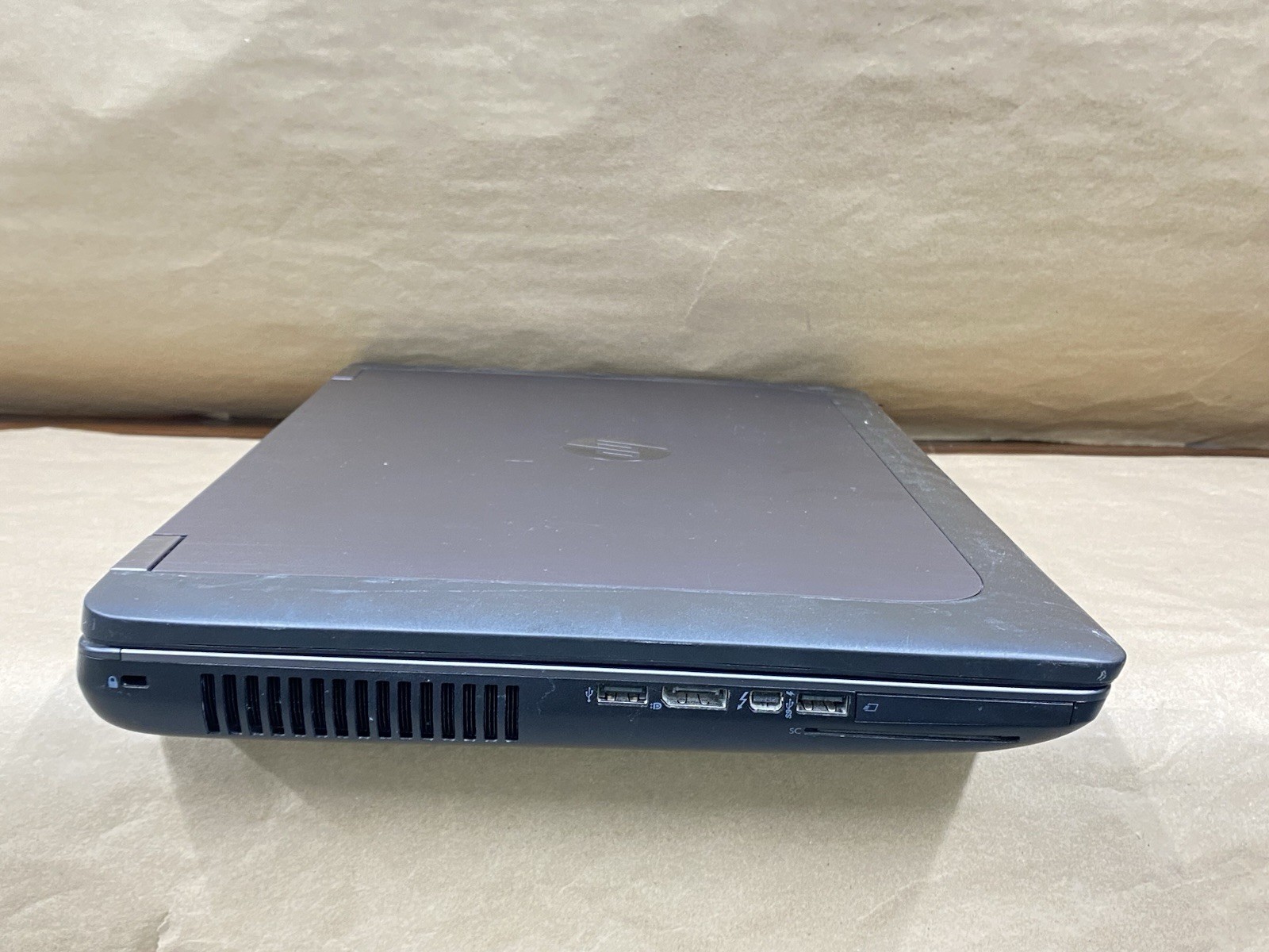 HP Zbook 17 – 17″ 1920×1080 – i7-4700MQ – 4GB – 250GB SSD – Win 10 Pro