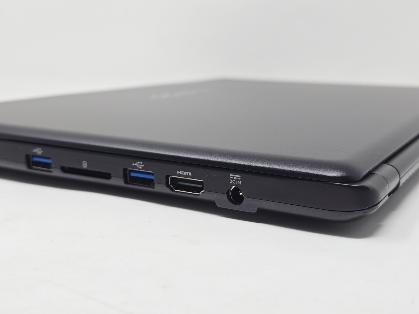 Gigabyte P34W V4 Gaming Laptop PC i7 GTX 970M 8GB RAM 128GB SSD 500GB HDD CIB