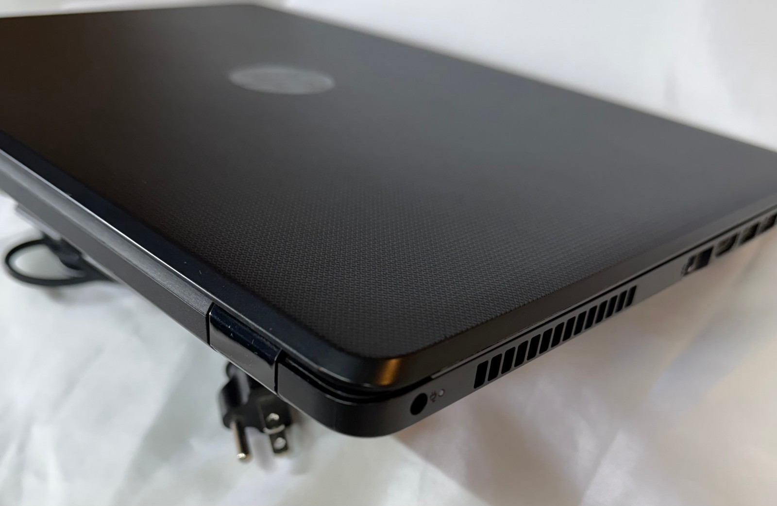 HP 15-bs113dx i3-8130U 8GB RAM 120GB SSD Windows 11 OEM HP Charger