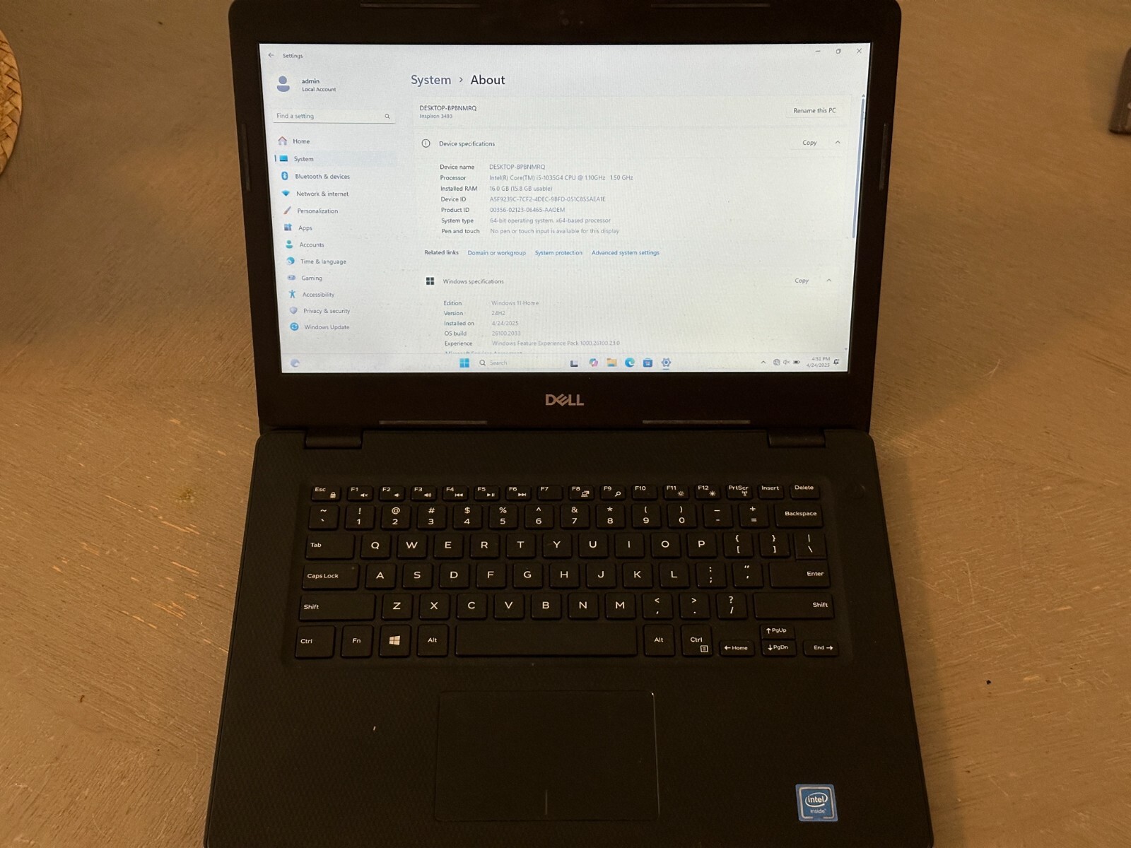 Dell Inspiron 3493