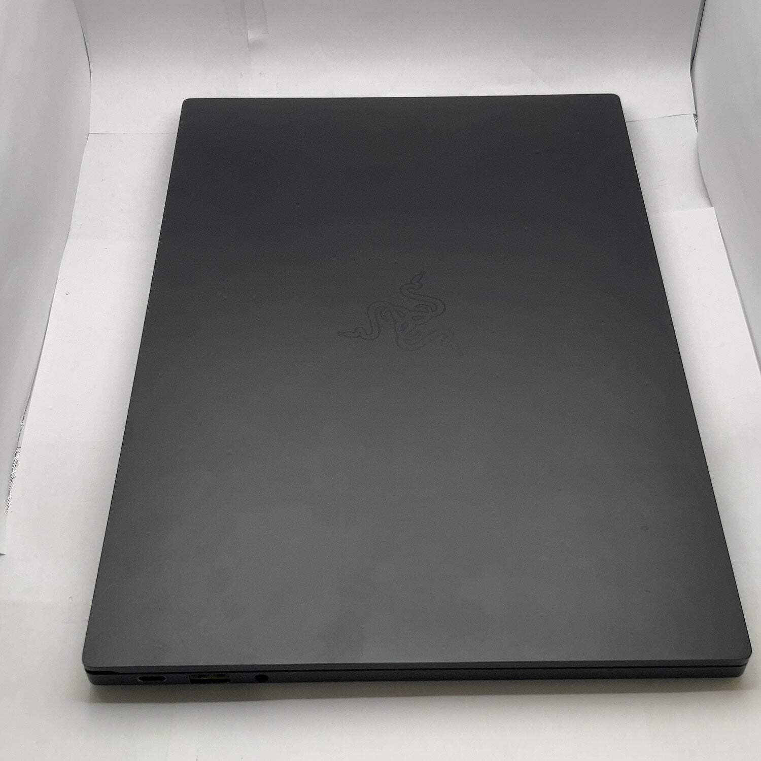 Razer Blade Stealth 13 i7-1065G7 16GB RAM 512GB GeForce GTX 1650 Max-Q