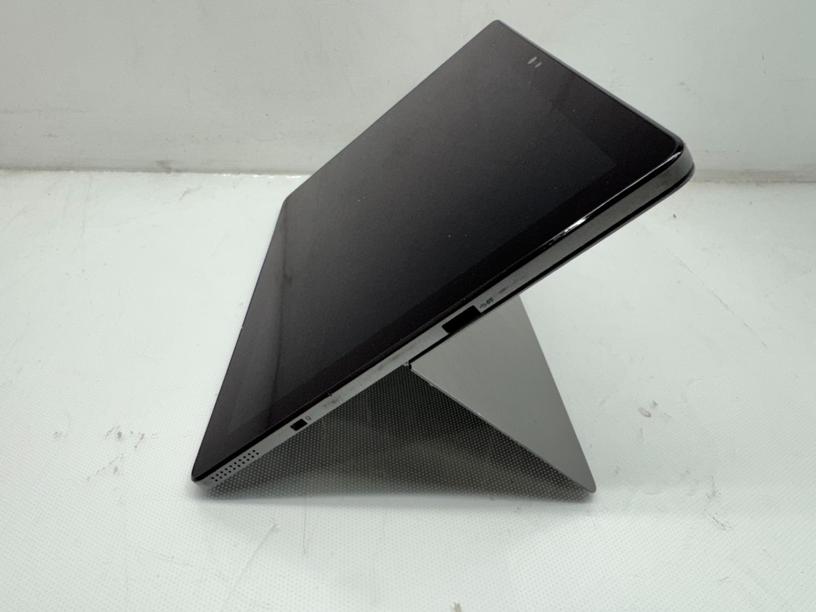 Dell Latitude 7210 2-in-1 12.3″FHD Touch i5-10310U@1.70GHz 16GB RAM 256GB SSD