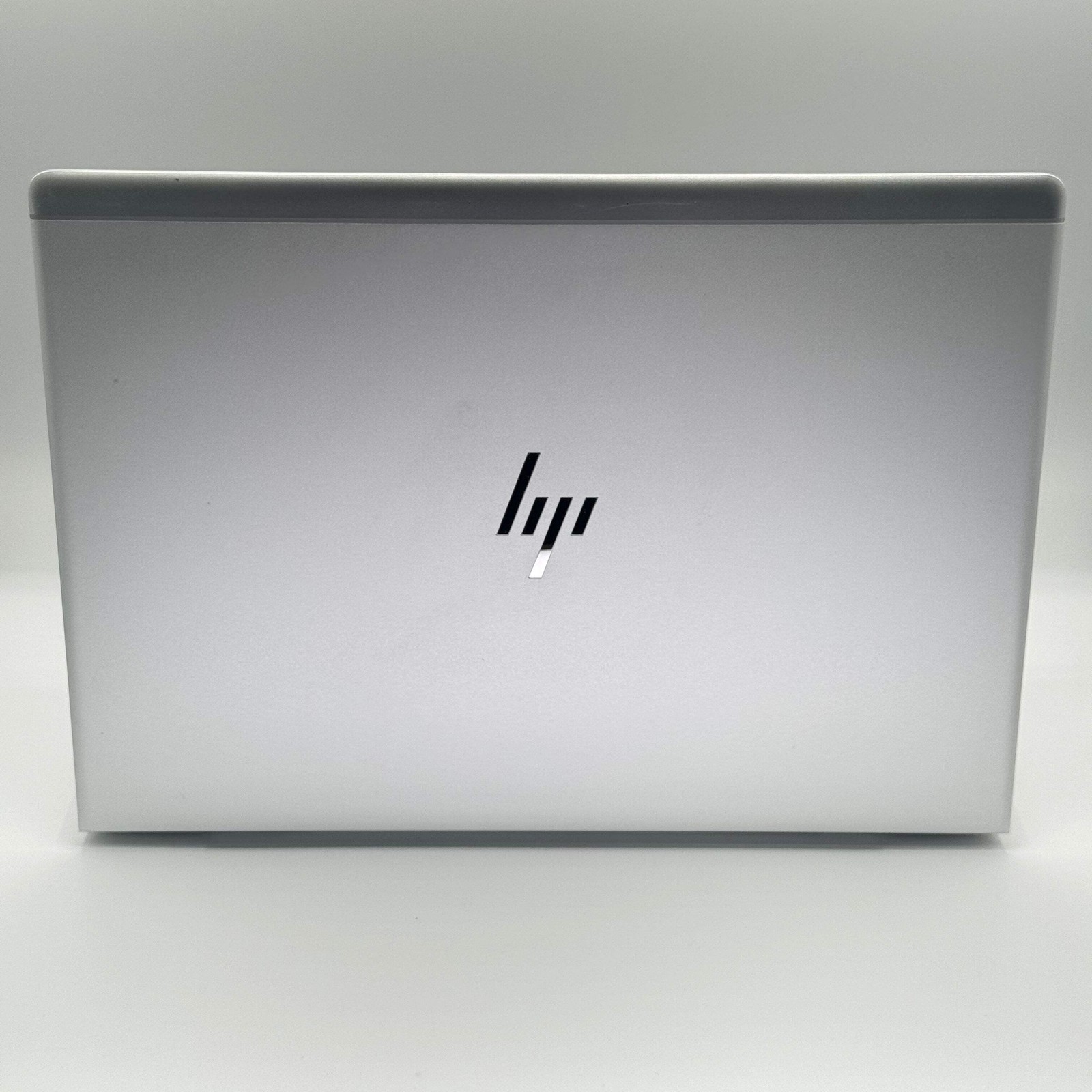 HP 840 G5 8th Gen i5 vPro 8GB 15-inch Silver BROKEN FOR PARTS