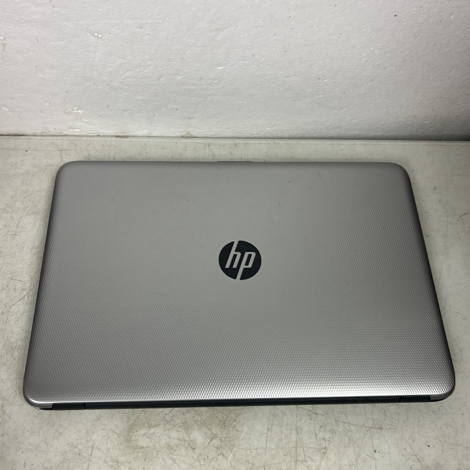 HP 15-af152n AMD A8-7410 2.20GHz 8GB RAM 1TB Hard Drive Bad Battery