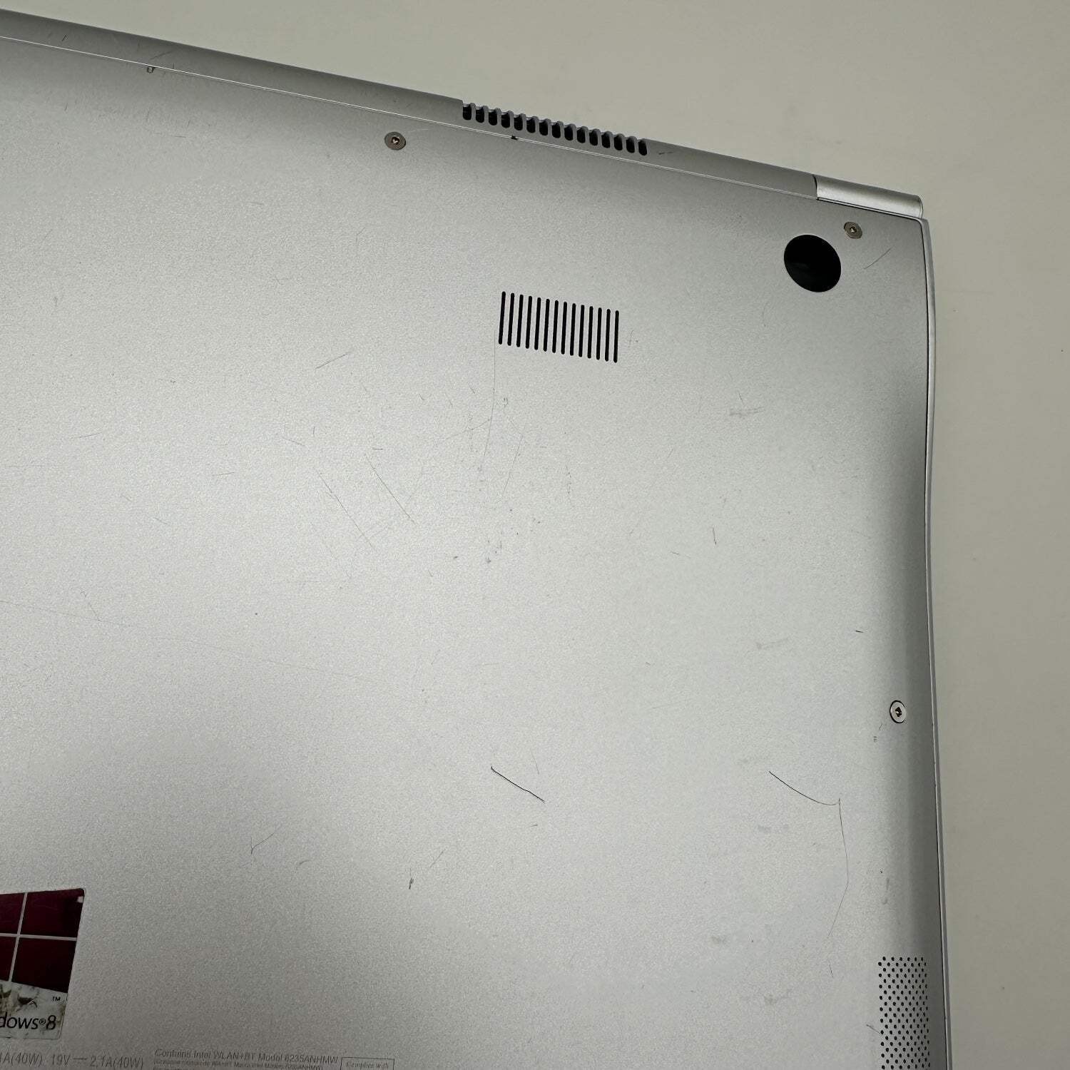 Samsung Galaxy Notebook NP900X4D 13.3″ i7-3517U 1.9GHz 8GB RAM 126GB SSD