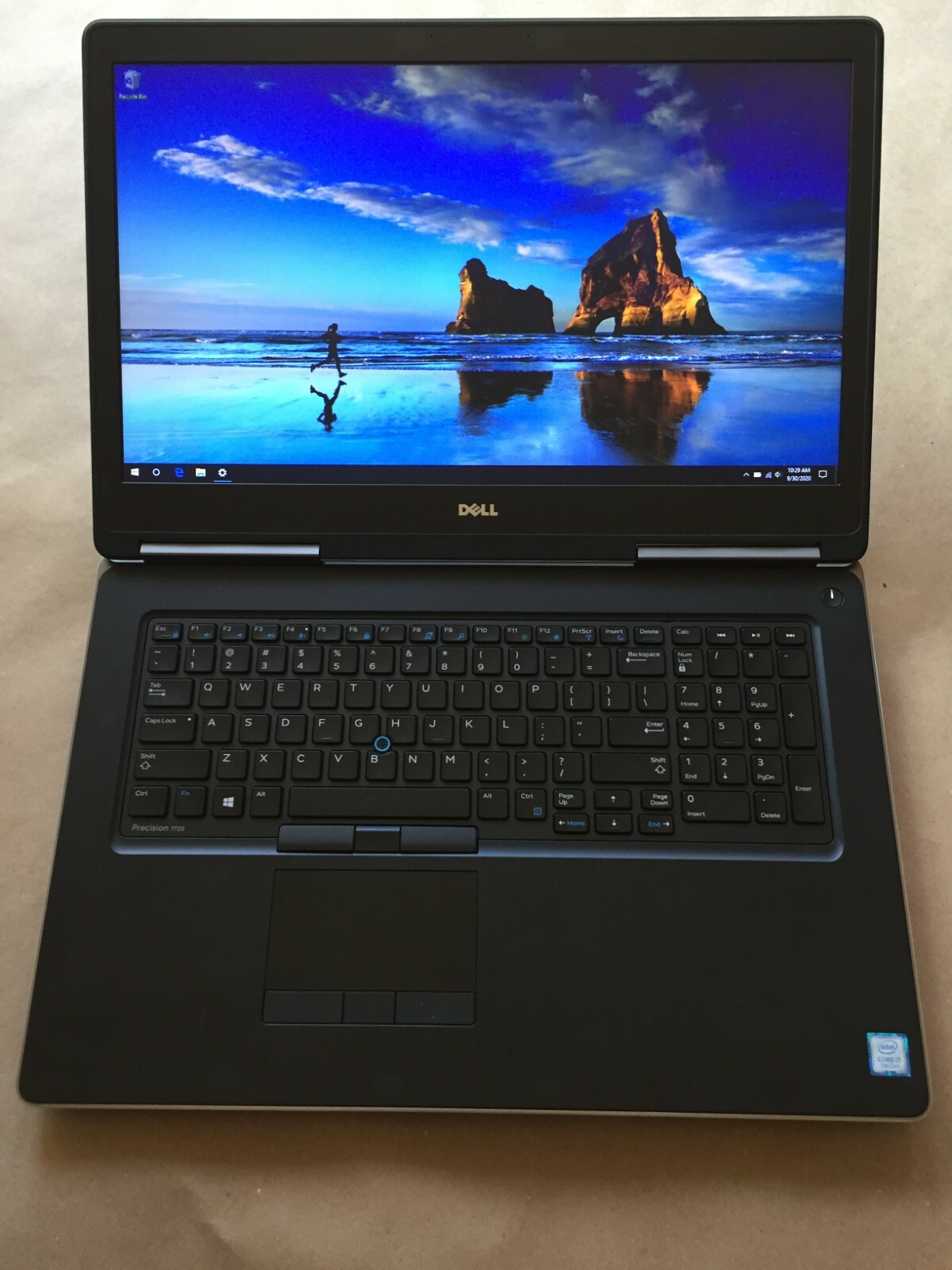 Dell Precision 7720 17.3″ i7-7700HQ HD+ Quadro M1200 32GB 256 SSD Win 10 Pro