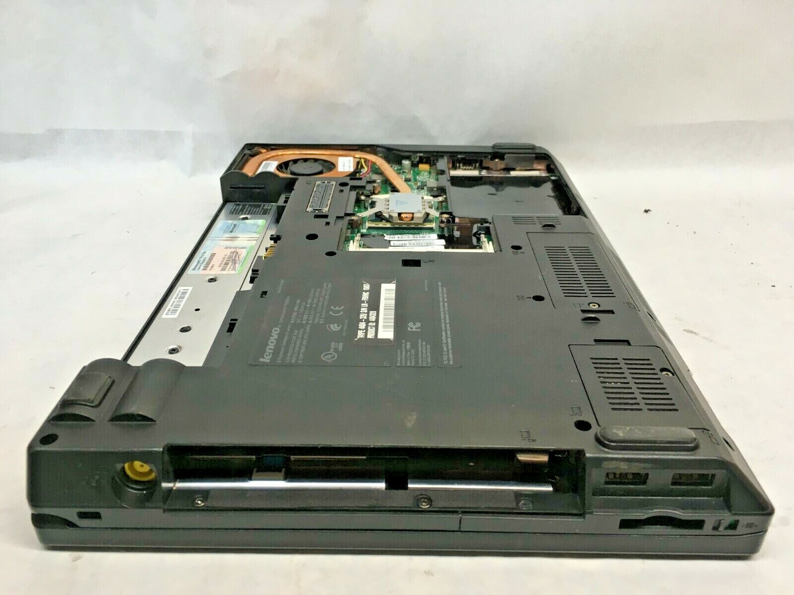 Lenovo ThinkPad L412 Core i3 Laptop For Parts Boots No Keyboard/HDD/DVD/Batt JR