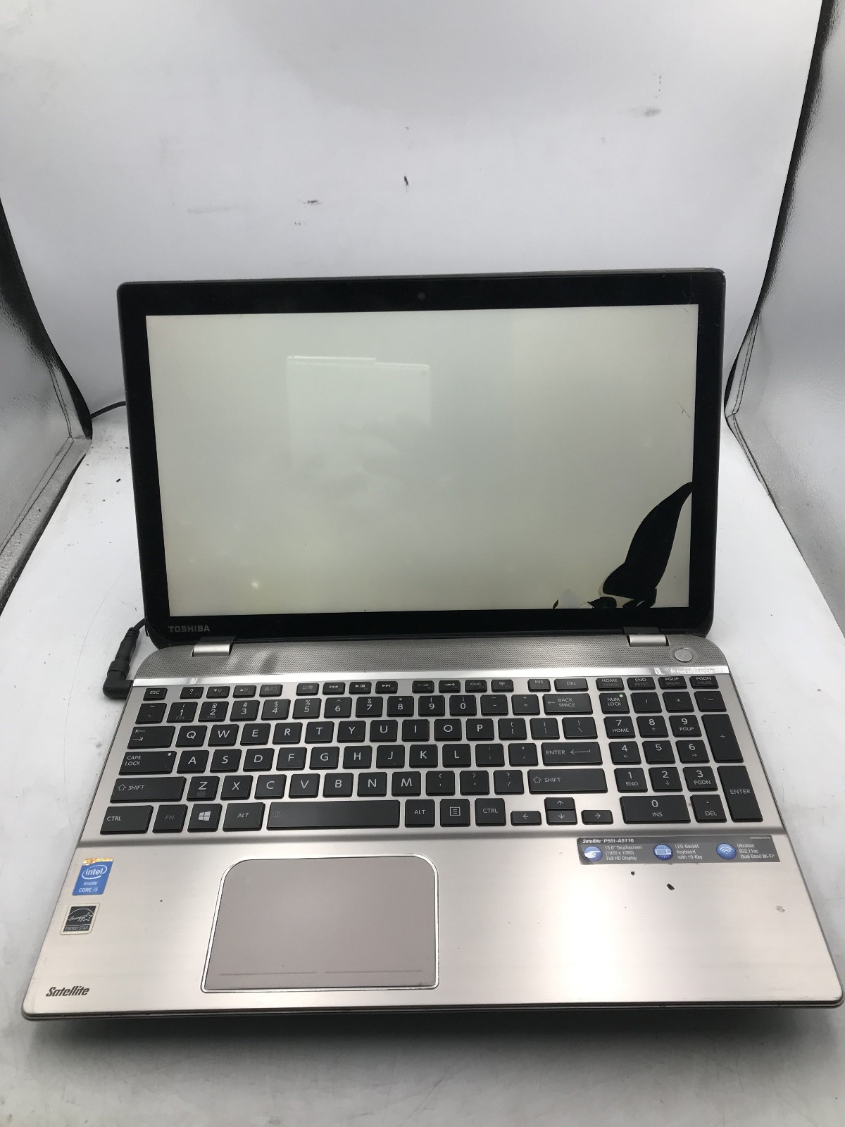 TOSHIBA SATELLITE P55T A5116 -FOR PARTS/REPAIR- INTEL I5 4200U – NO RAM -READ-BB