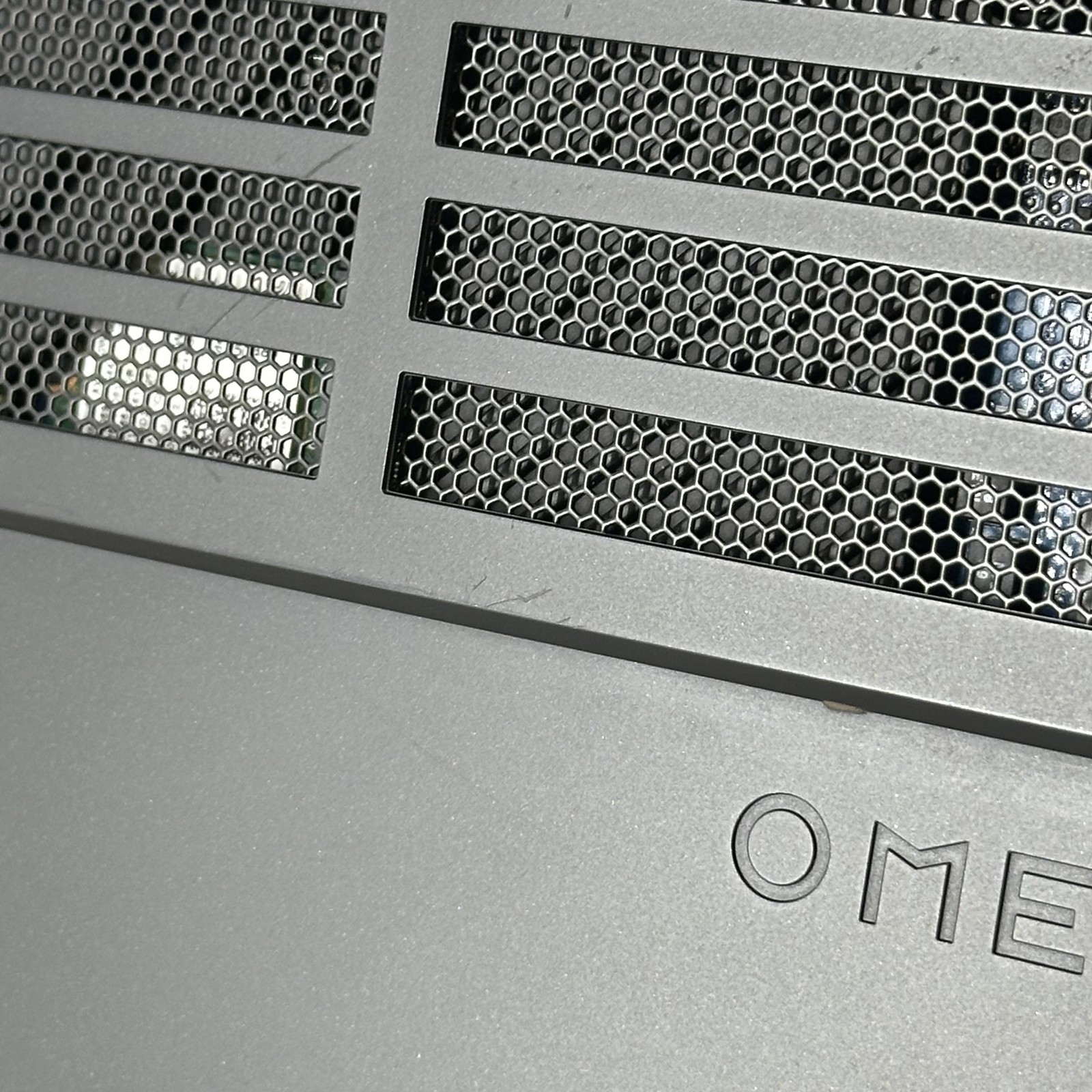 HP Omen 16 Black 144Hz FHD 2.3 GHz i7-12700H 32GB 1TB SSD RTX 3070 BAD SPEAKERS