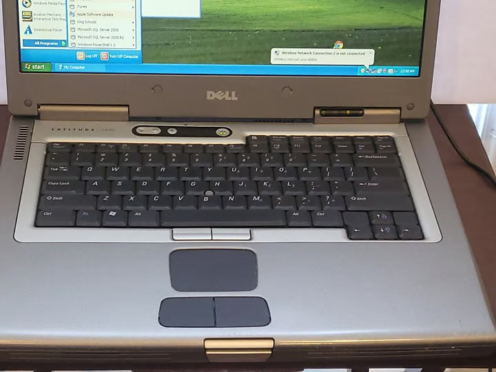 Dell 15″ Laptop Windows XP SP3 32 BIT-Parallel port-9 pin Serial Port-RS232- CD