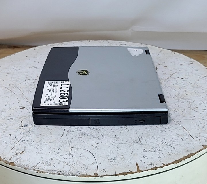 GATEWAY SOLO 5300 MOBILE Laptop Intel PENTIUM III – M 128MB SEE NOTES