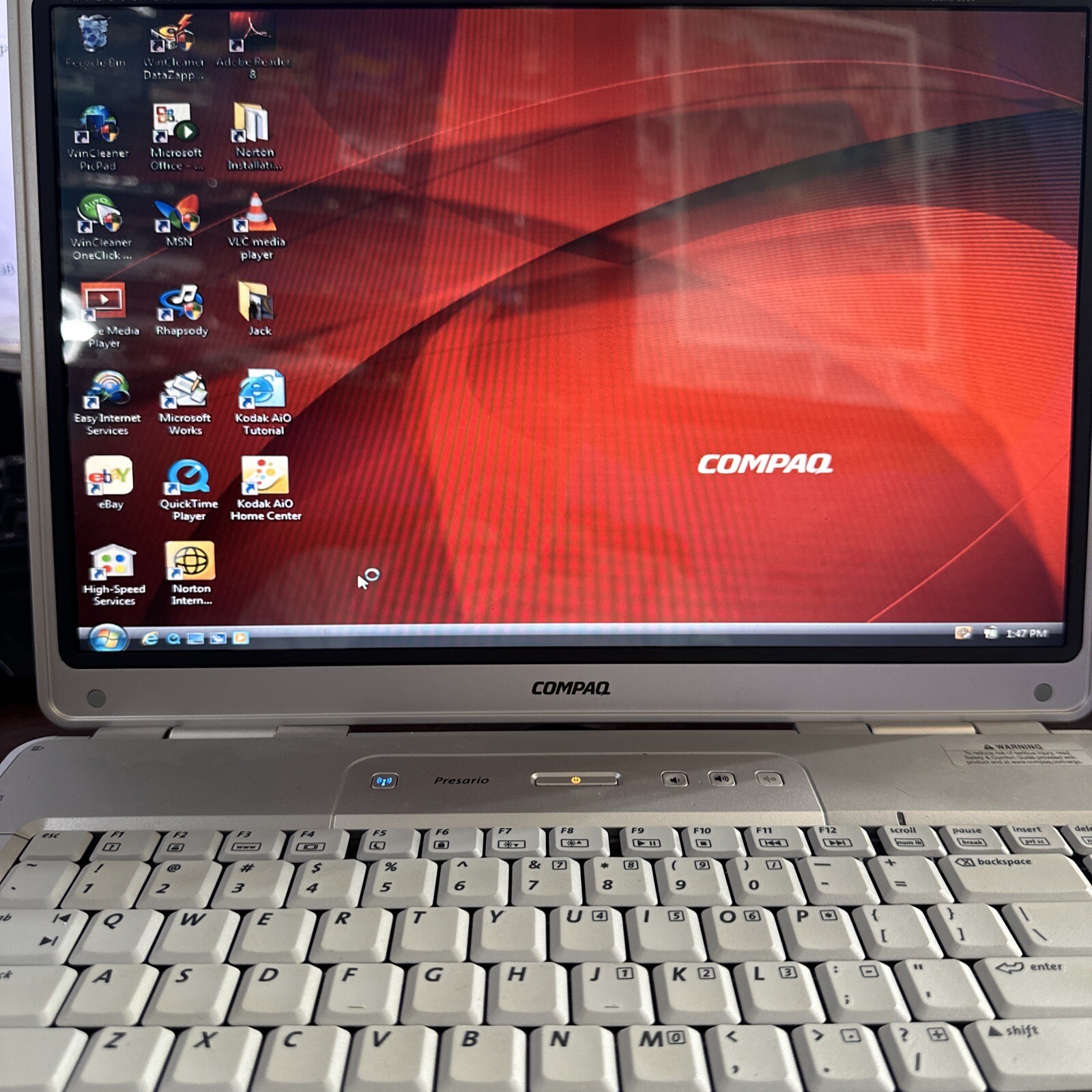 Hewlett-Packard ￼HP Compaq Presario C500 Comes With Ac Adaptor