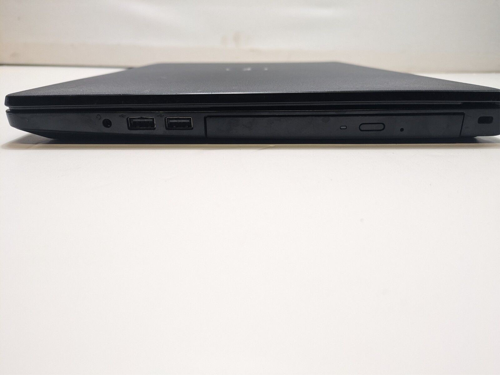 Dell Inspiron 15.6 inch 512GB, Intel Core i3 7th Gen., 2.4 GHz, 8 GB Untested