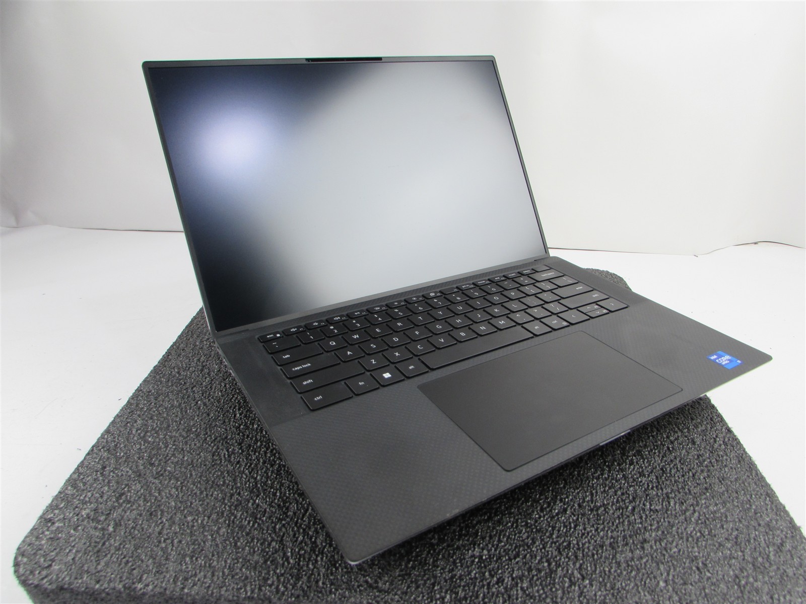 DELL PRECISION 5560 1920X1200 I7-11850H 1TB SSD 32GB RAM RTX A2000 WIN 11 NO BAT