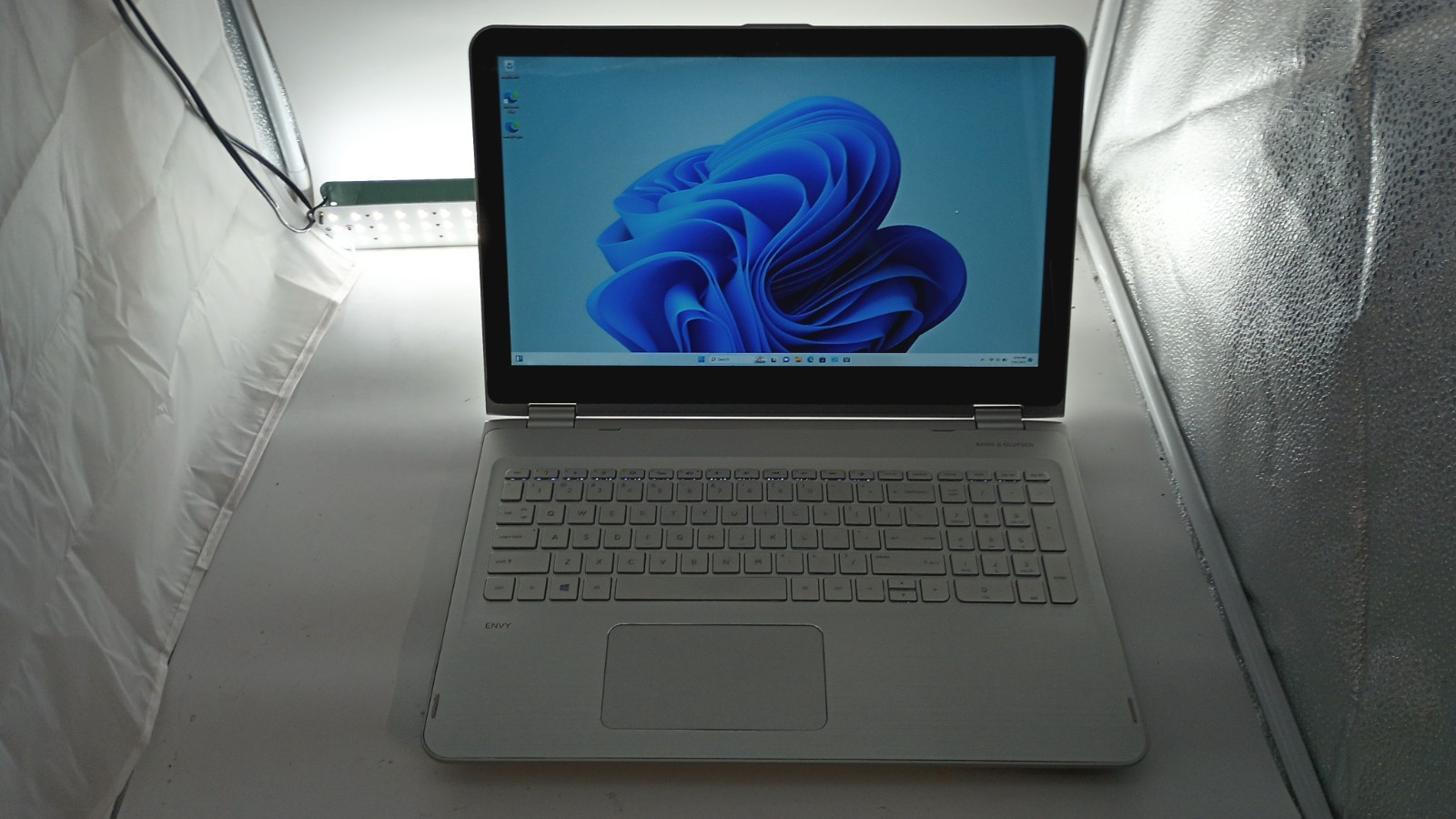 HP Envy Gamer w/charger.i7-6500U.8GB.240GB SDD.Nvidia.15.6″.Touch.W11.Nice!