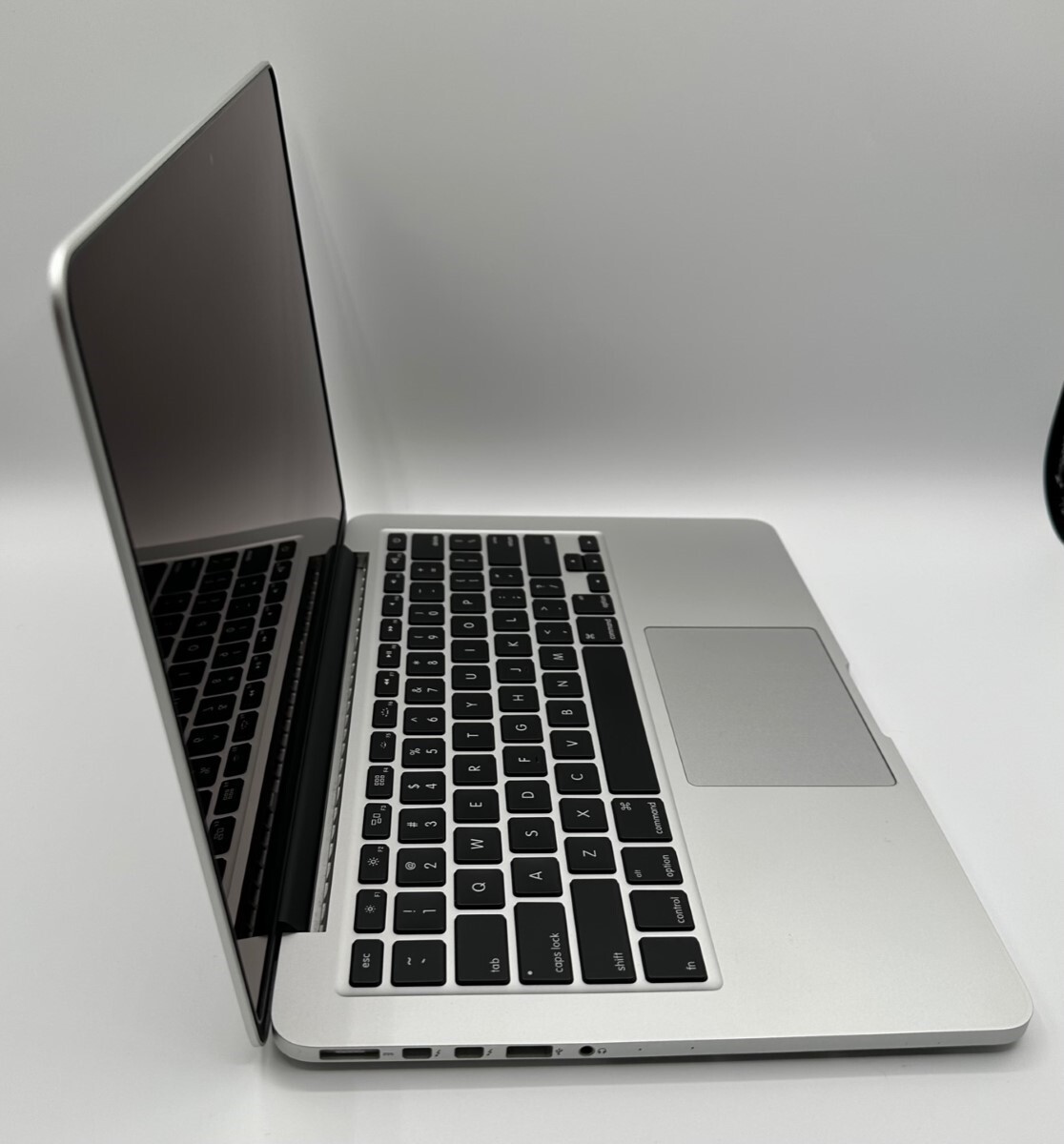 Apple MacBook Pro 13″ A1502 Retina 2.7GHz Core i5, 8GB RAM, 128GB, 2015