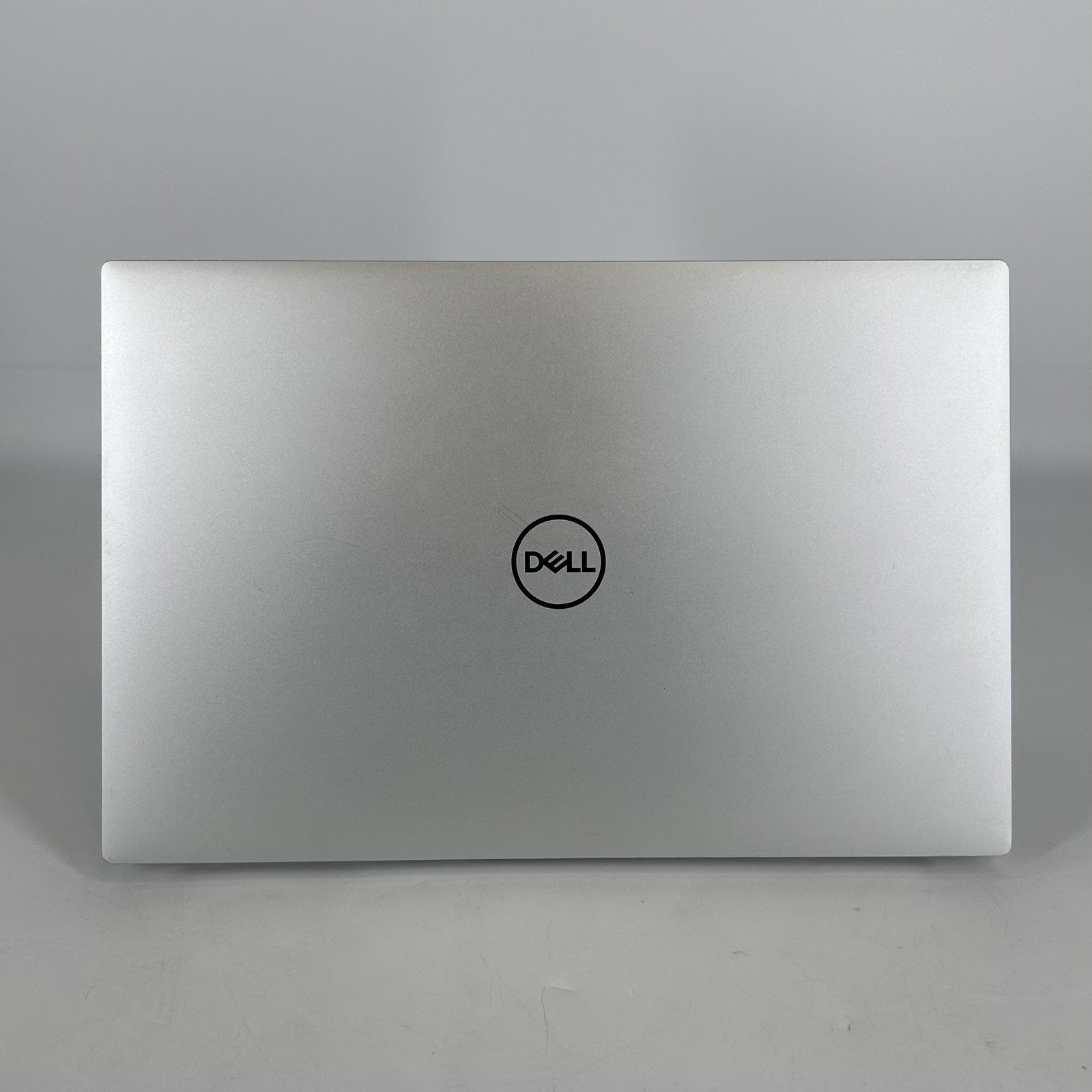 Dell XPS 15 9520 Silver FHD+ 2.3 GHz i7-12700H 32GB 1TB SSD NVIDIA RTX 3050 Good