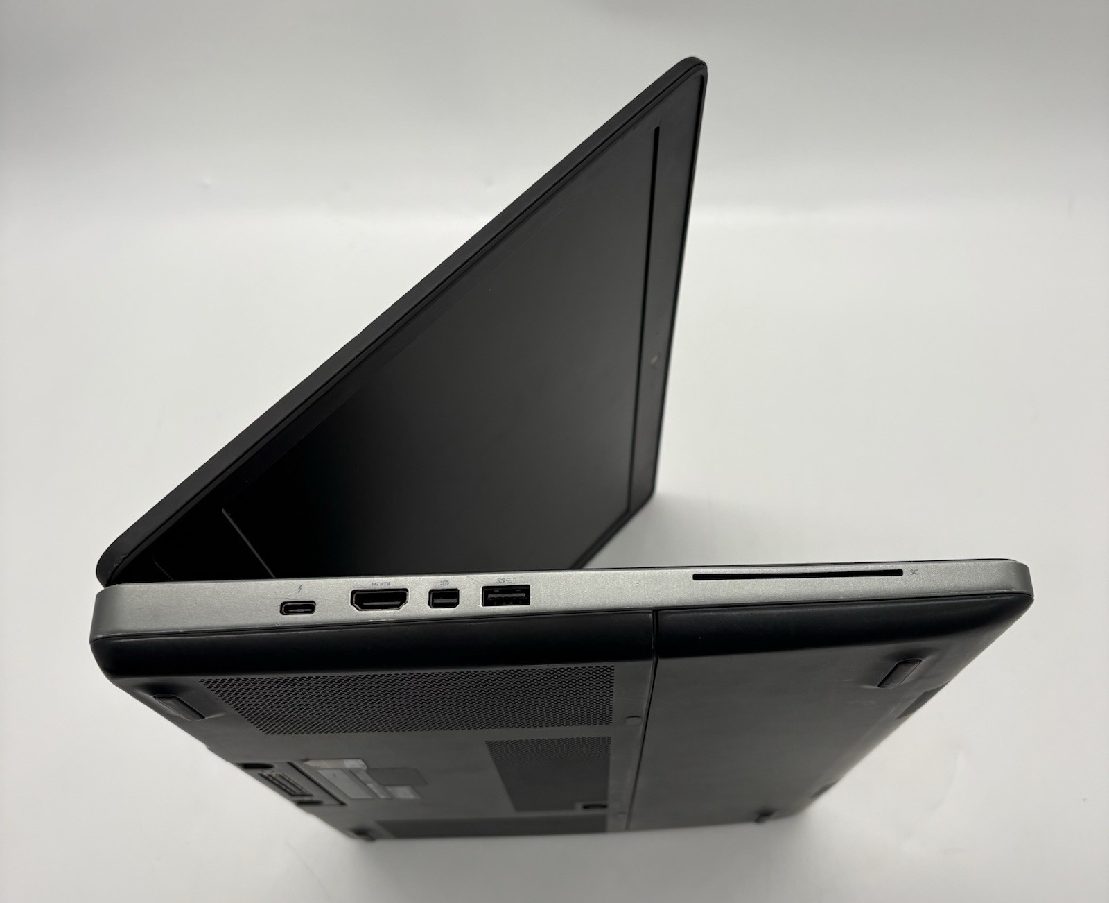Dell Precision 7520 Xeon E3-1545M 16GB RAM 256GB SSD 500GB HDD Win11Pro