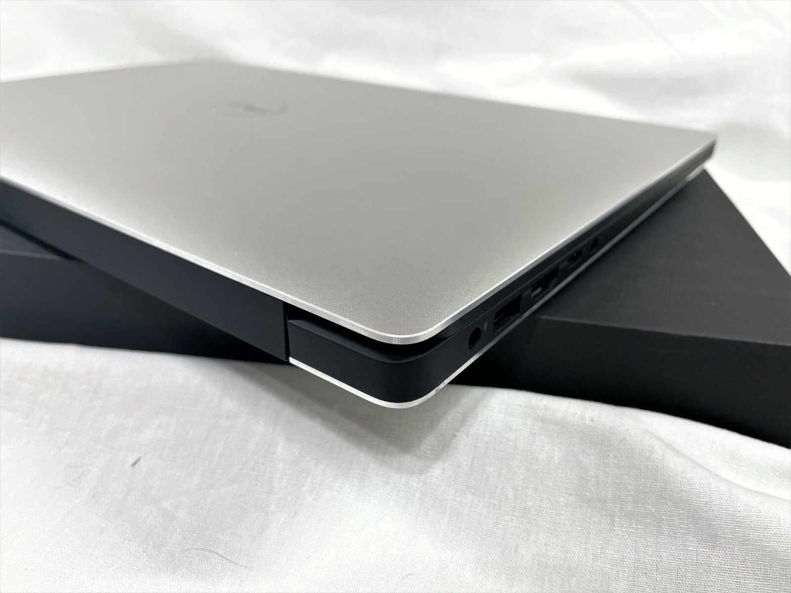 Dell XPS 15 7590 15.6″ 4K TOUCH ✔i7-9750H ✔64GB RAM✔1TB SSD ✔WiFi 6✔GTX 4GB✔W10P