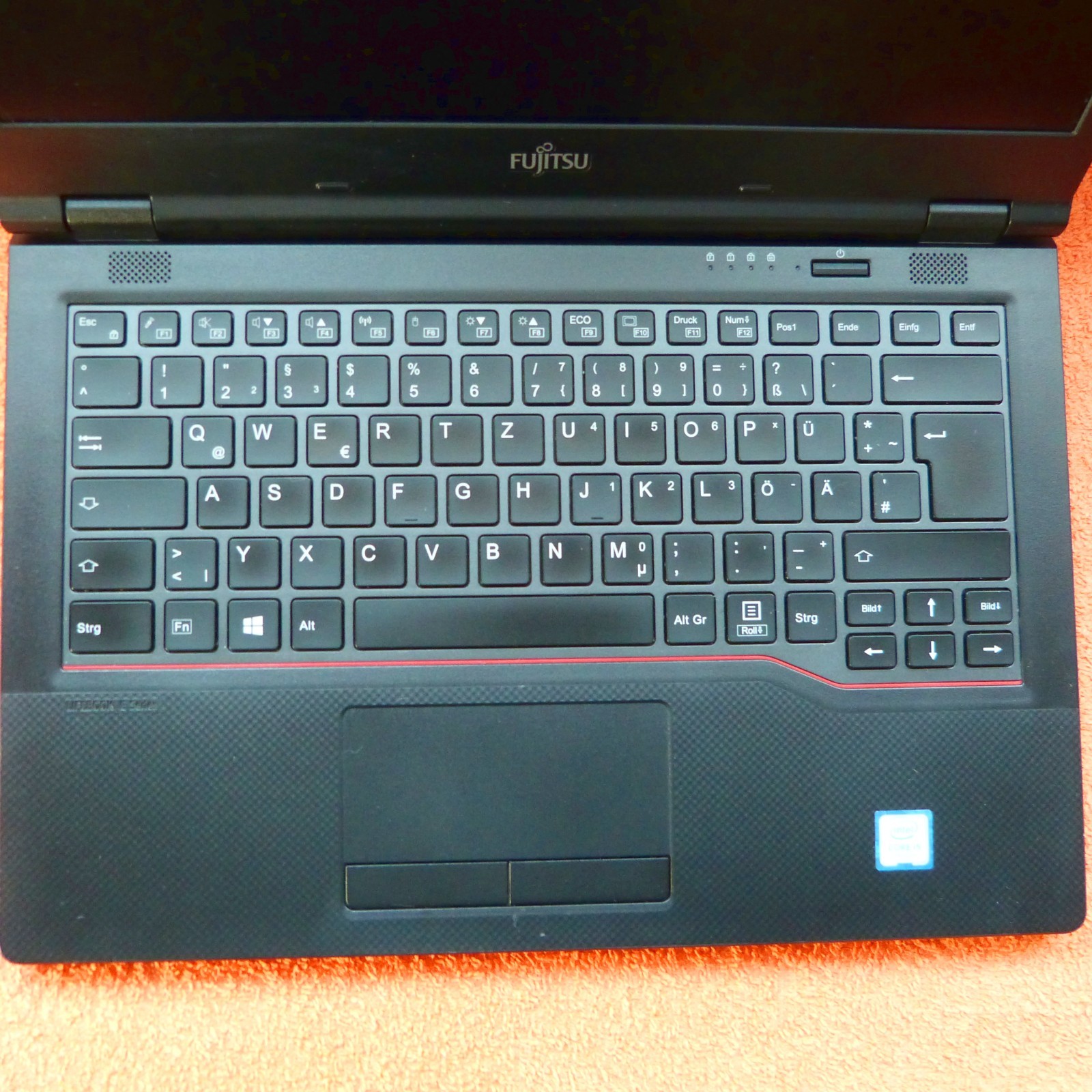 XXL LOT Fujitsu E548 14″ FULLHD l SSD Windows 11 PRO l HDMI USBC Netbook