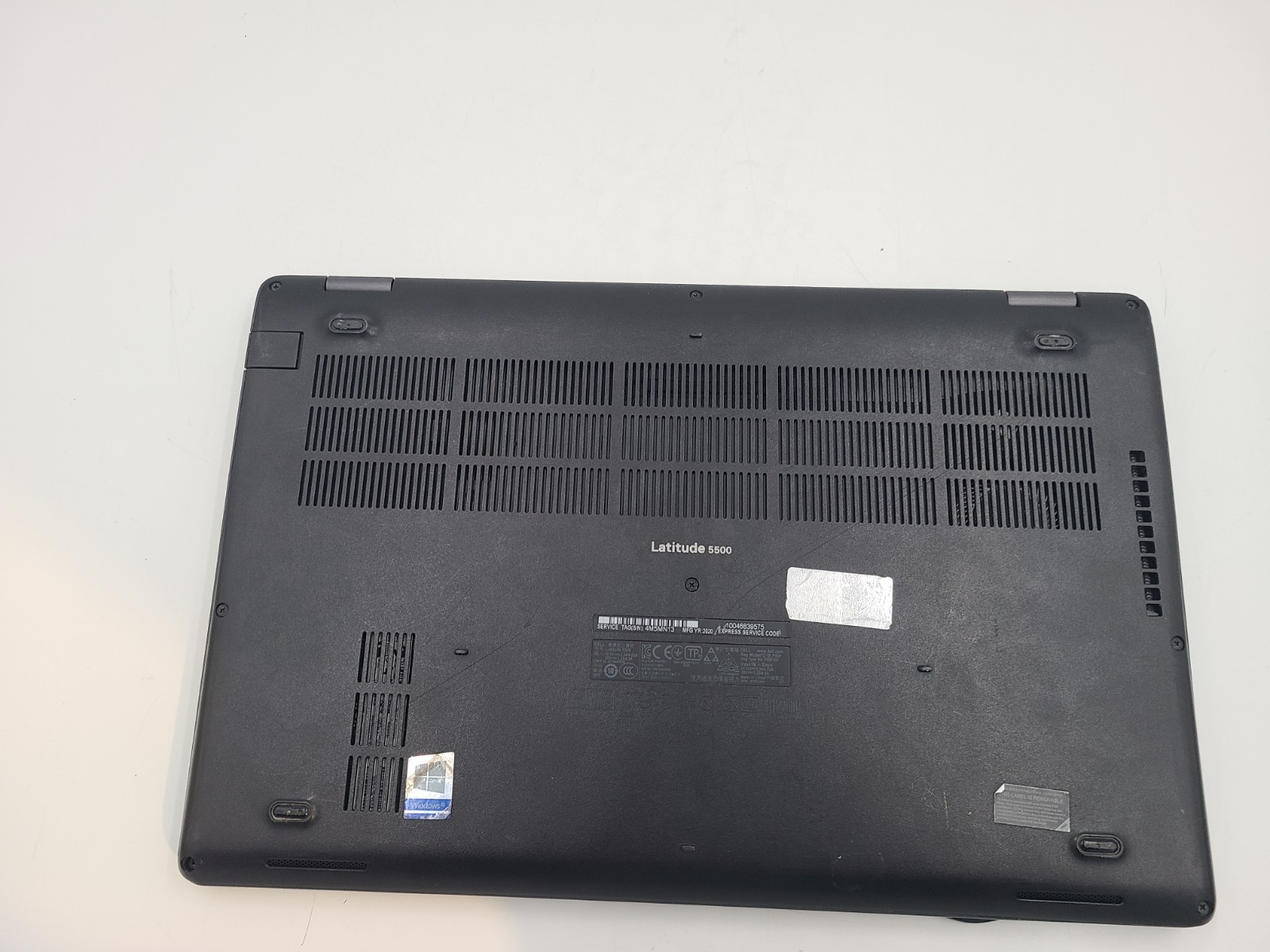 Dell Latitude 5500 i5-8265U 1.60GHz 8GB Ram 256GB SSD Win 11 Pro