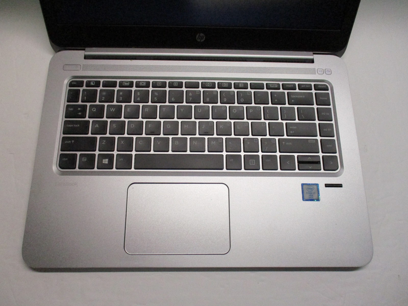 HP Elitebook Folio 1040 G3 14″ i7-6600U 2.6GHz 8GB RAM 256 GB SSD/ W10 Pro
