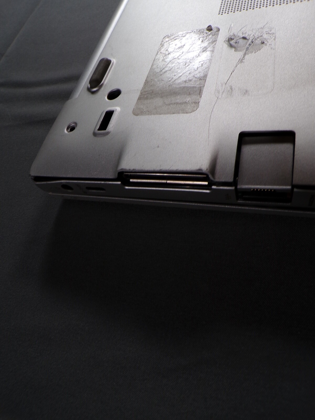 HP ELITEBOOK 755 G5 AMD RYZEN 7 PRO 2700W RADEON VEGA MOBILE GIX 4GB RAM
