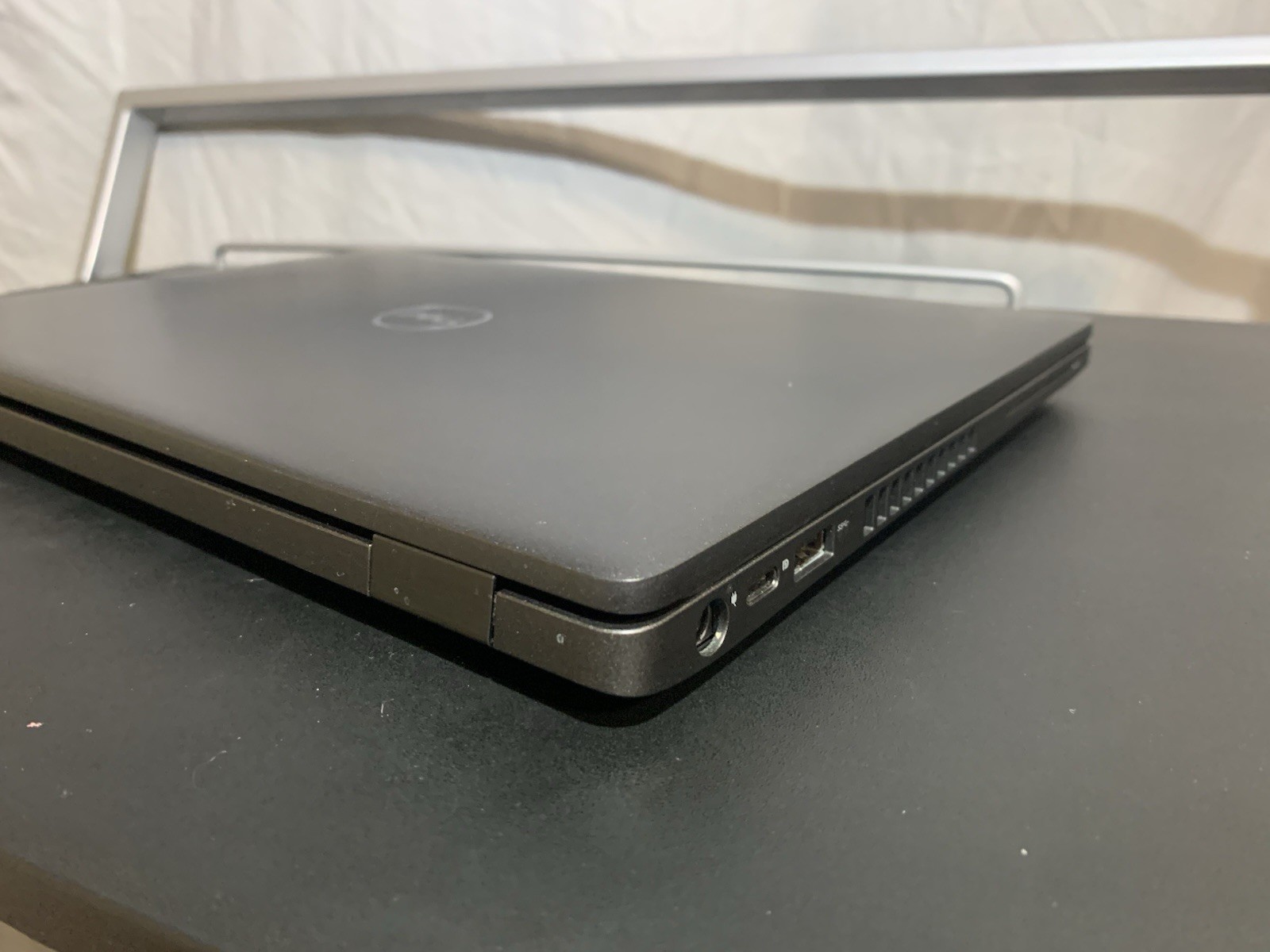 Dell Latitude 5400 i7-8665U 8GB 256GB SSD Win11 14in FHD Black