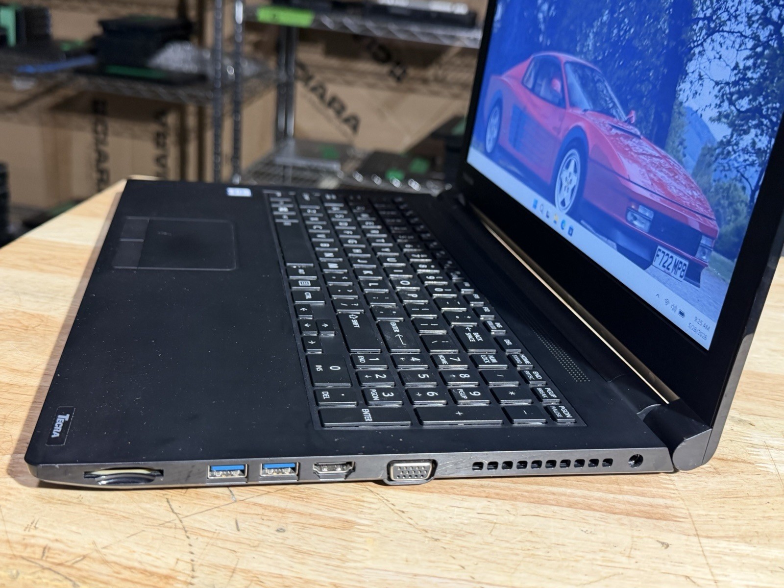 Toshiba Tecra C50-E Intel i5-8250U 16GB RAM 250GB SSD Win 11 Pro + LibreOffice