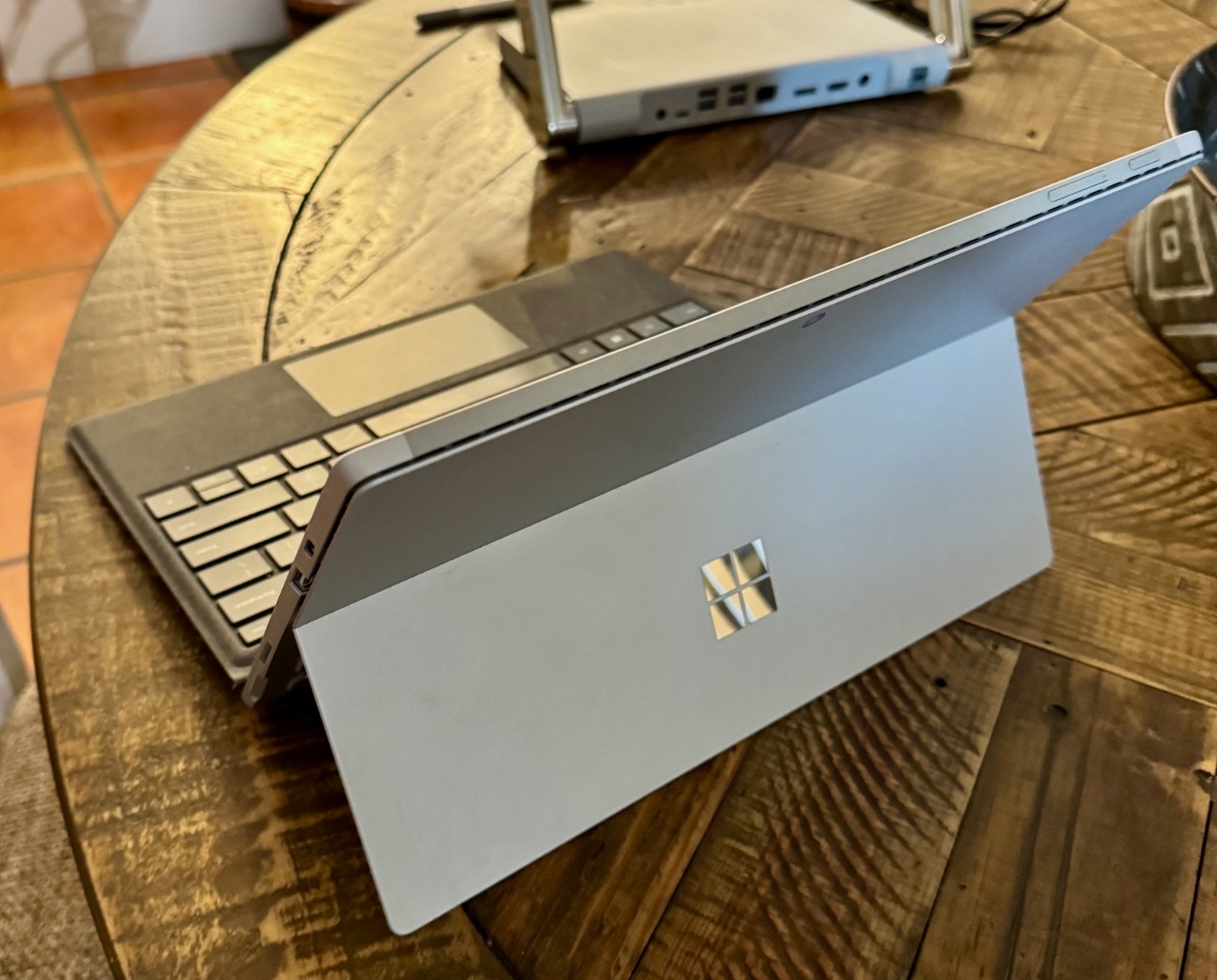 Microsoft Surface Pro 7 12.3″ (256GB SSD, Intel Core i5-1035G4, 8GB RAM) Laptop