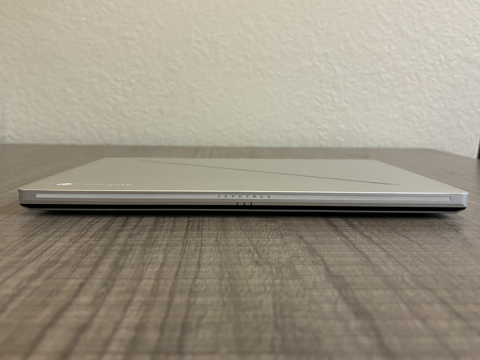 ASUS ROG Zephyrus G14 OLED GA403UV Ryzen 9 8945HS – 16GB RAM – 4TB SSD RTX 4060