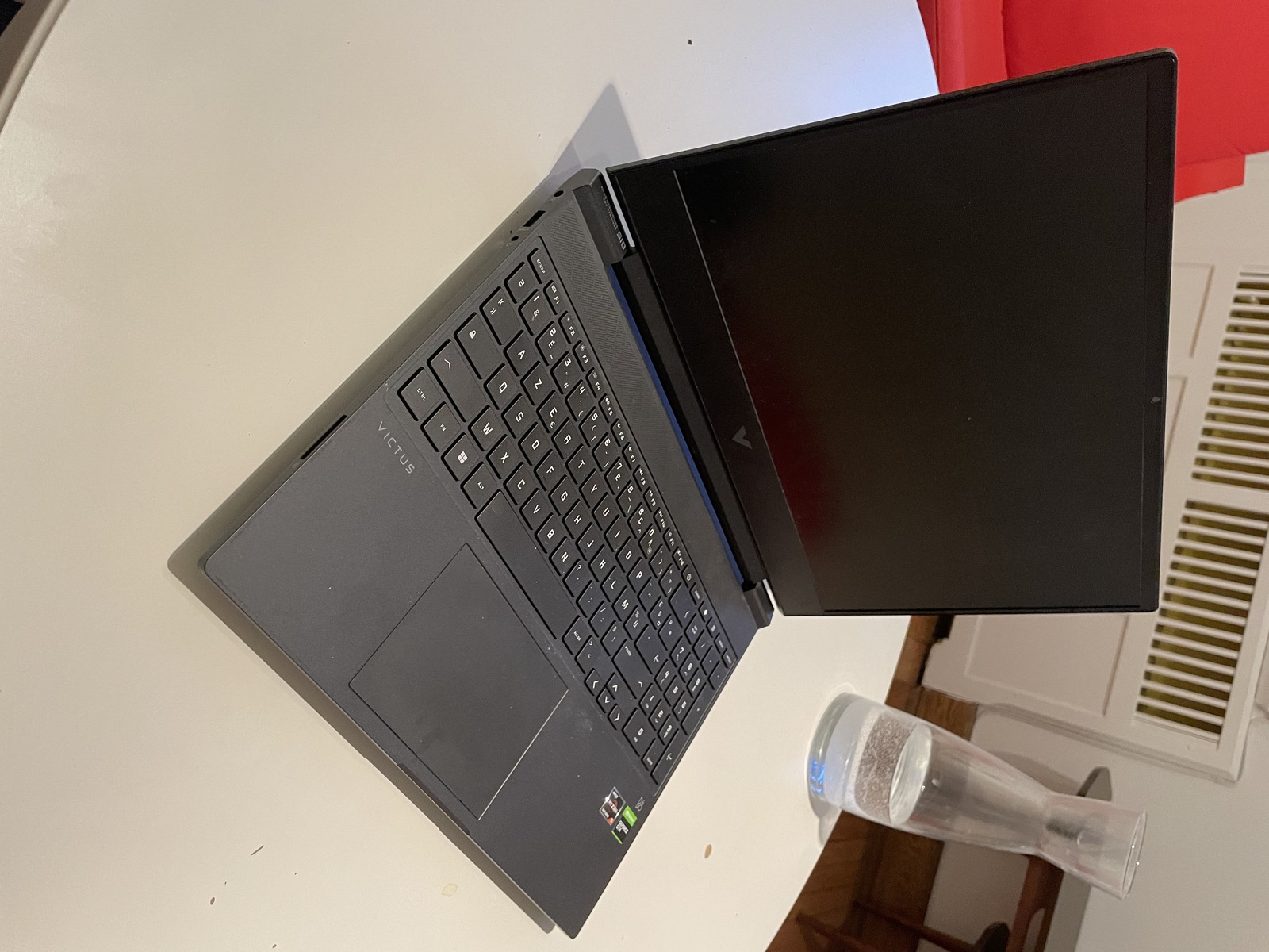 HP Victus 15.6″ (512GB SSD, AMD Ryzen 5 7000 Series, 4.55 GHz, 8GB) Gaming.