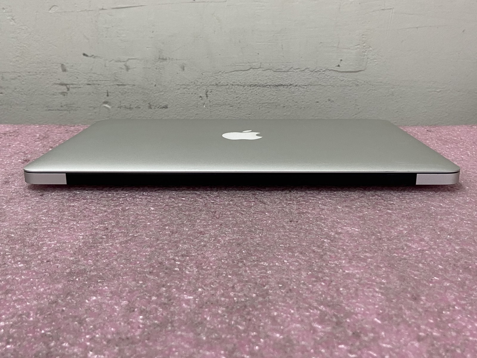 Apple MacBook Air 2017 A1466 13.3″ i5-5350U 8GB RAM 128GB SSD *Read* – CLP41A