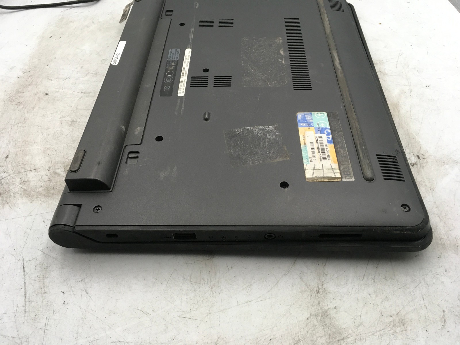 DELL LATITUDE 3340 – BOOTS TO BIOS – BAD HINGE – 8GB RAM – INTEL CELERON – BB