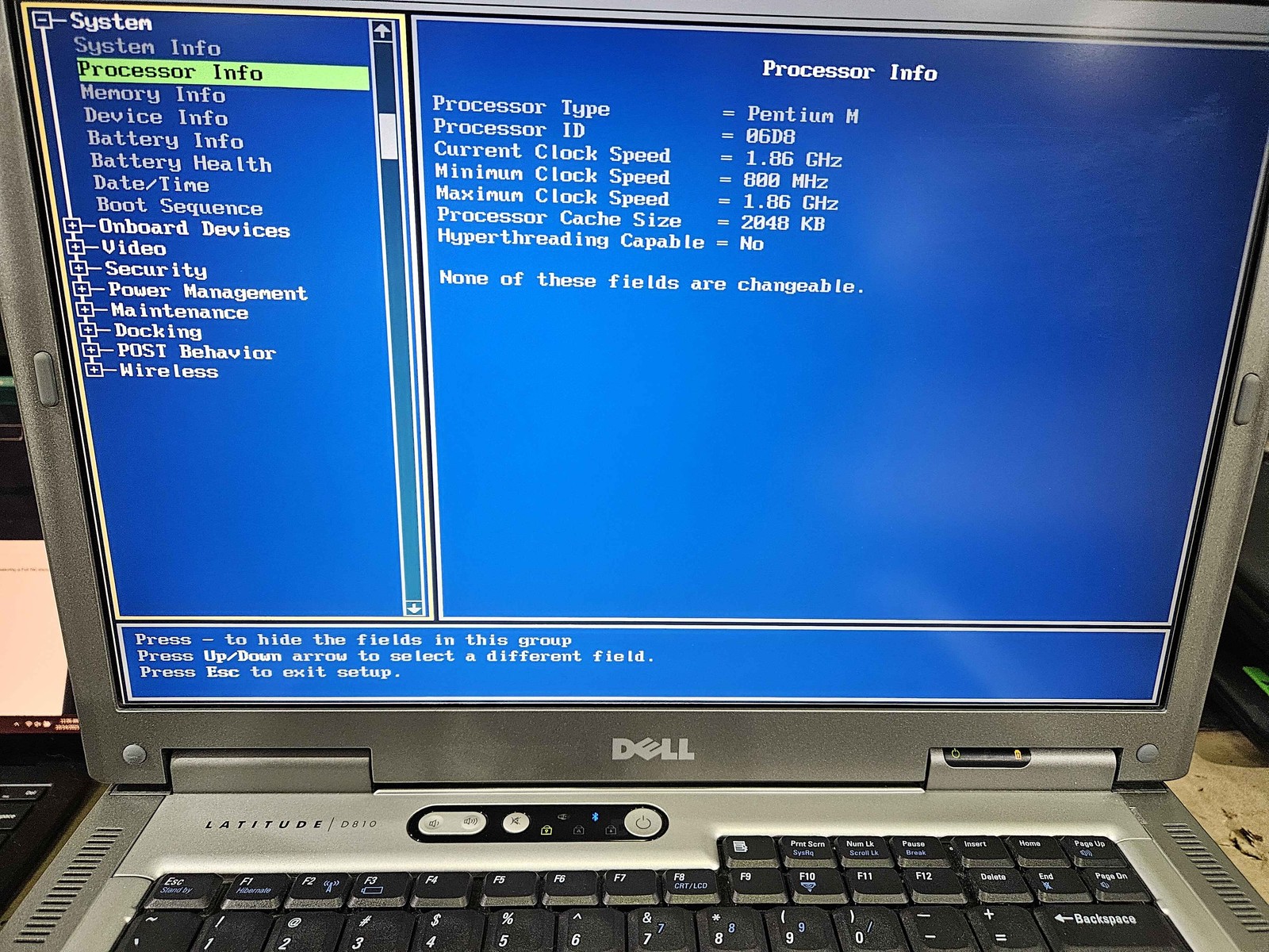 Dell Latitude D810 Intel Pentium M 1.86GHz 1024MB RAM No HDD/OS No BATT