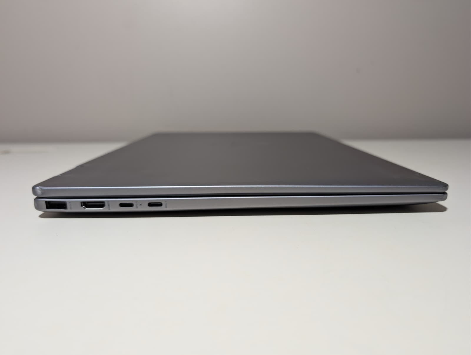 HP Envy X360 2-in-1 16-ad W/ Dock | Ryzen 7 8840HS 16GB RAM 512GB SSD | FHD+