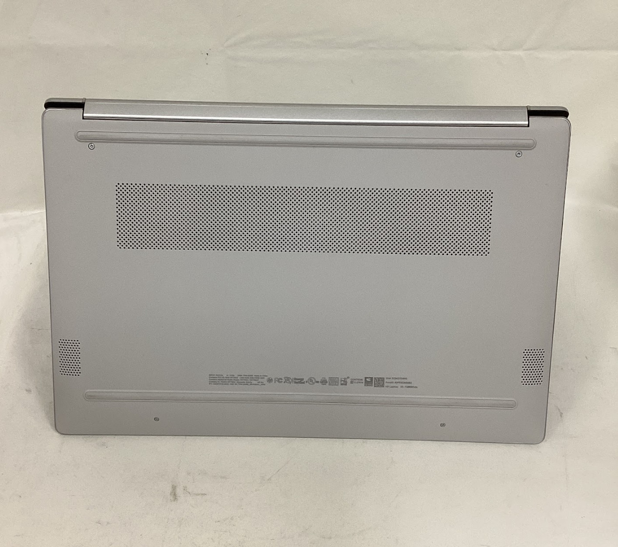 HP 15.6″ Touch Laptop i5-1155G7 • 8 GB RAM •512GB SSD • Damage Screen