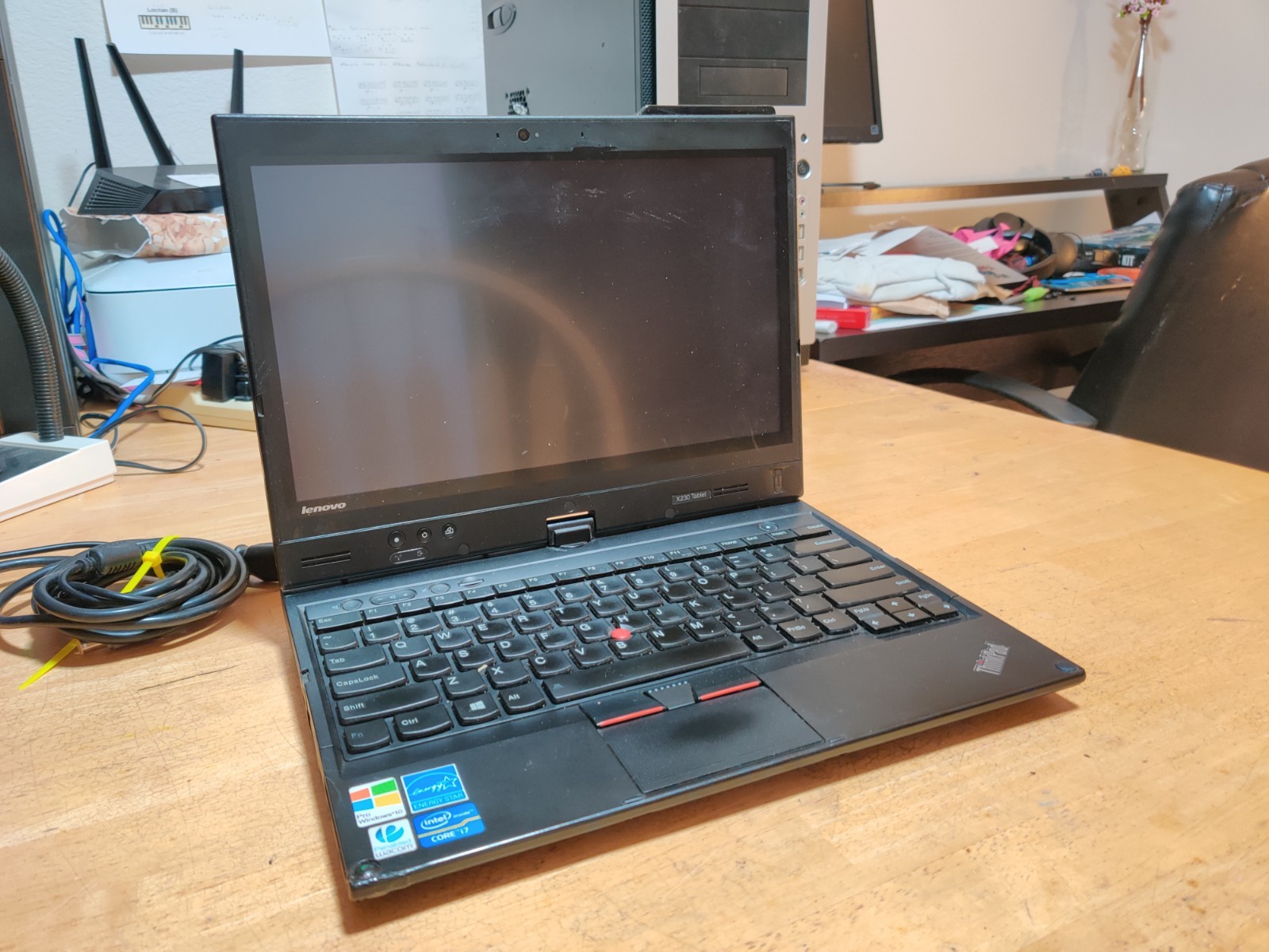 Thinkpad X230 Tablet, Core i7 (2 Core, 2.90GHz), 8GB RAM, 256GB HDD, Linux Mint