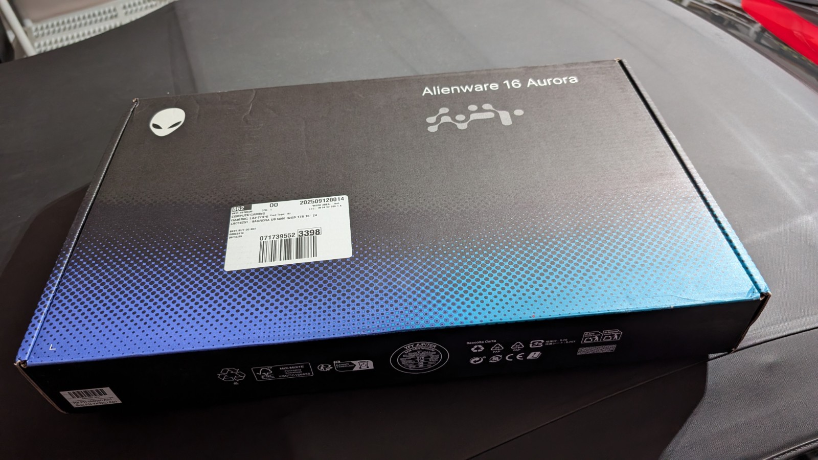 Alienware 16X Aurora AC16251 Ultra 9 275HX 2.7GHz RTX 5060 32GB RAM 1TB SSD 16″