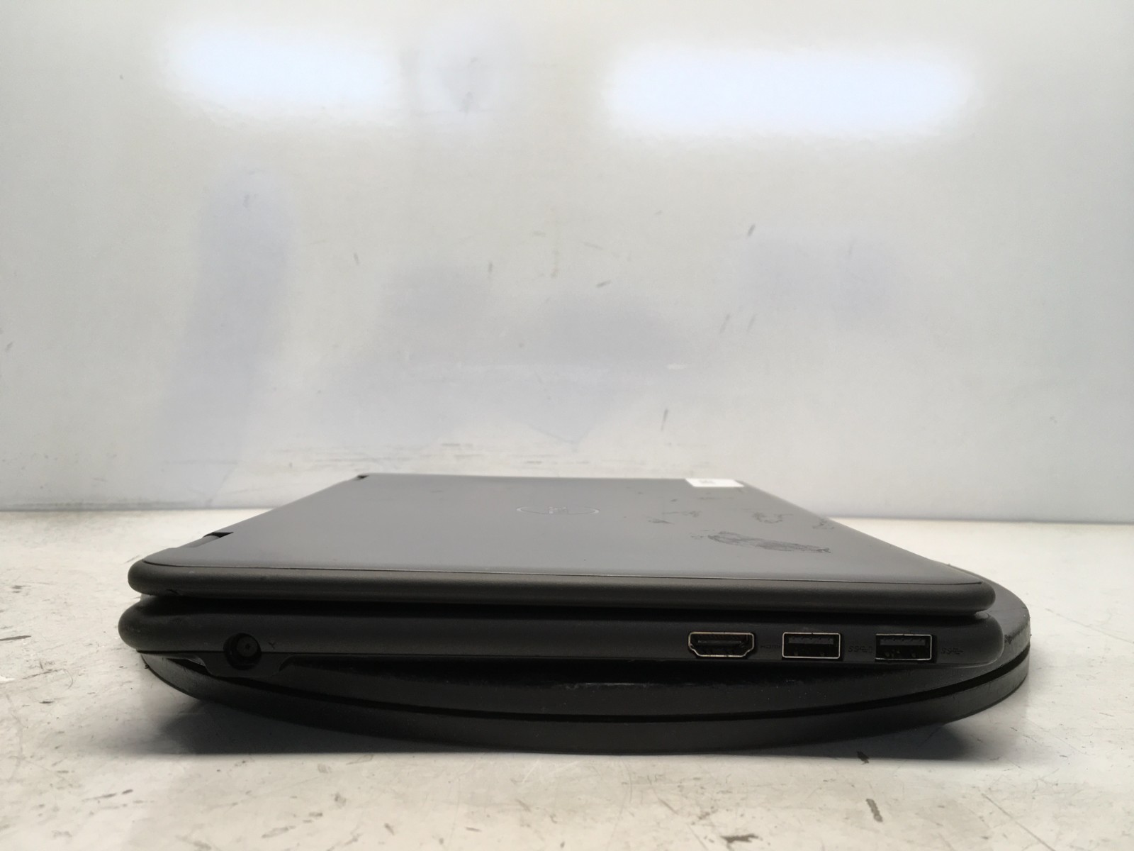 Dell Latitude 3190 2-In-1 Intel Celeron N4100 1.1GHz 4 GB NO HDD