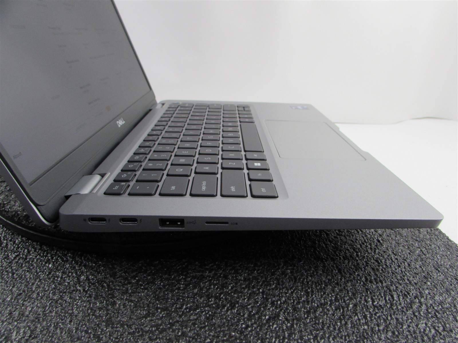DELL LATITUDE 5330 FHD TOUCHSCREEN I5-1245U 10 CORE 512GB SSD 16GB RAM NO O.S