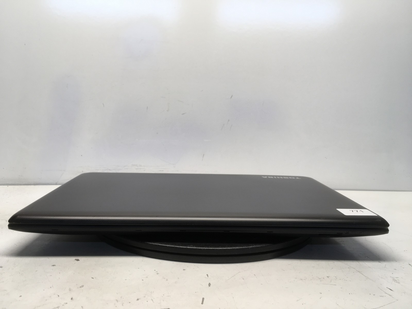 Toshiba Satellite C75D-B7304 AMD A6-6310 1.8GHz 8 GB NO HDD No Batt