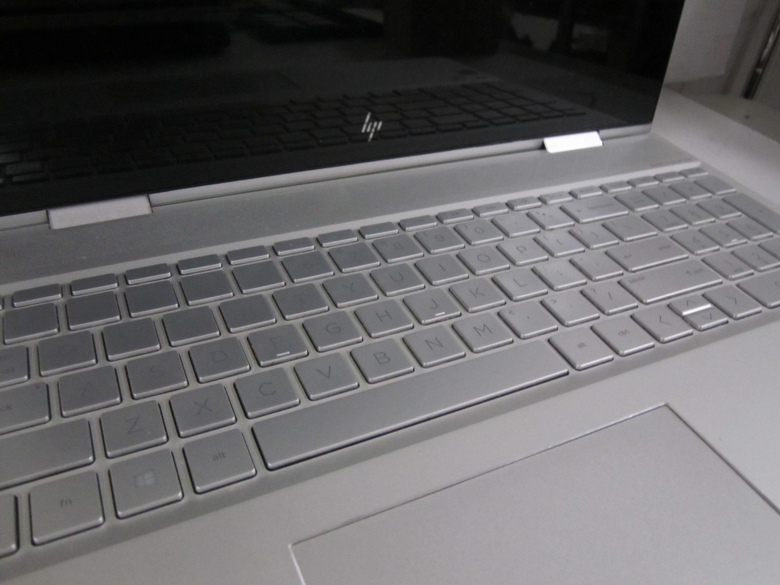 HP Envy x360 15m-dr0xxx Touch i7-8565U 16GB 240GB M2SSD UBUNTU LAPTOP + AC