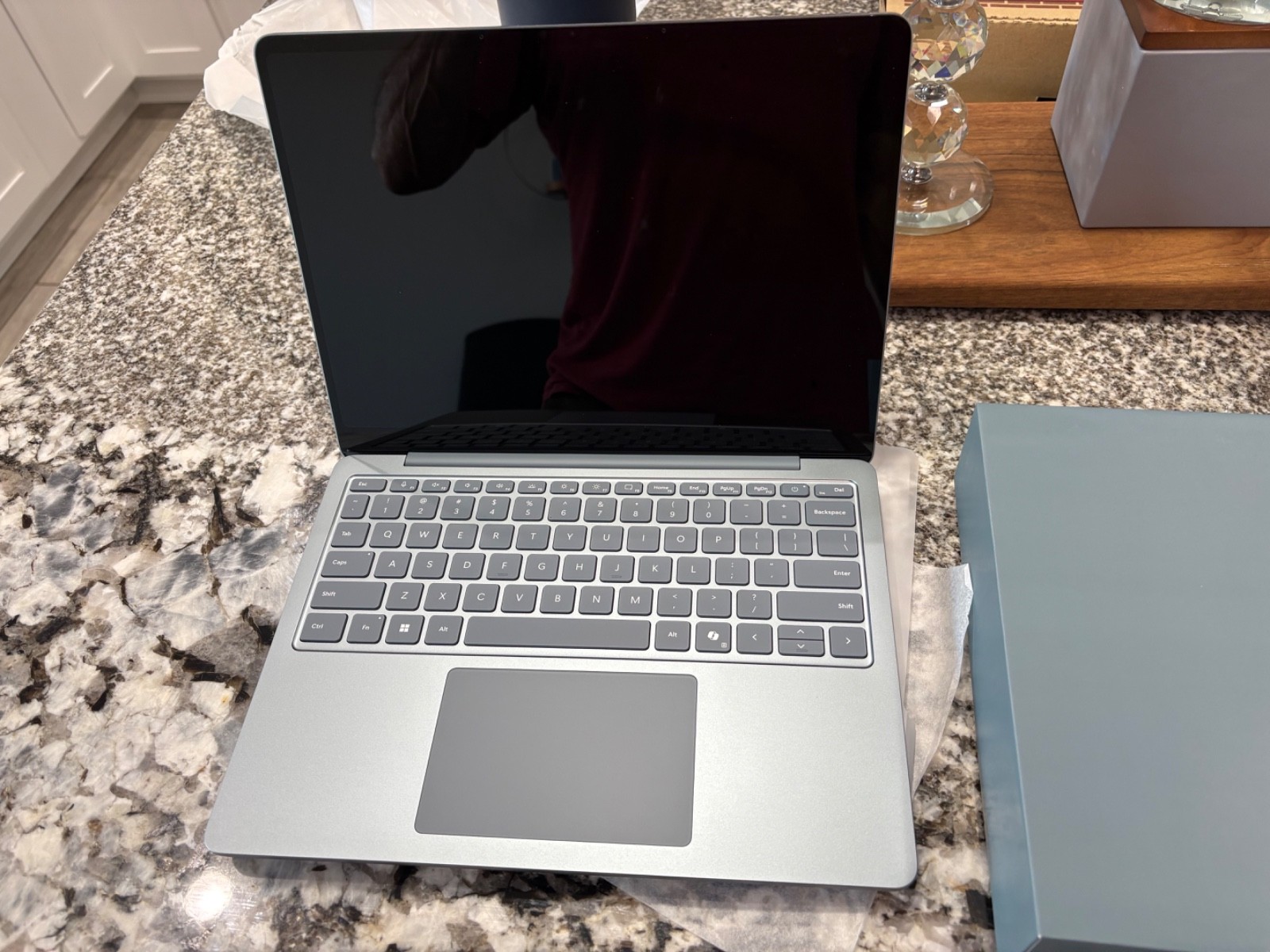 Microsoft 13″ Surface Laptop Snapdragon X Plus 8-Core, 16GB RAM, 512GB, Ocean.