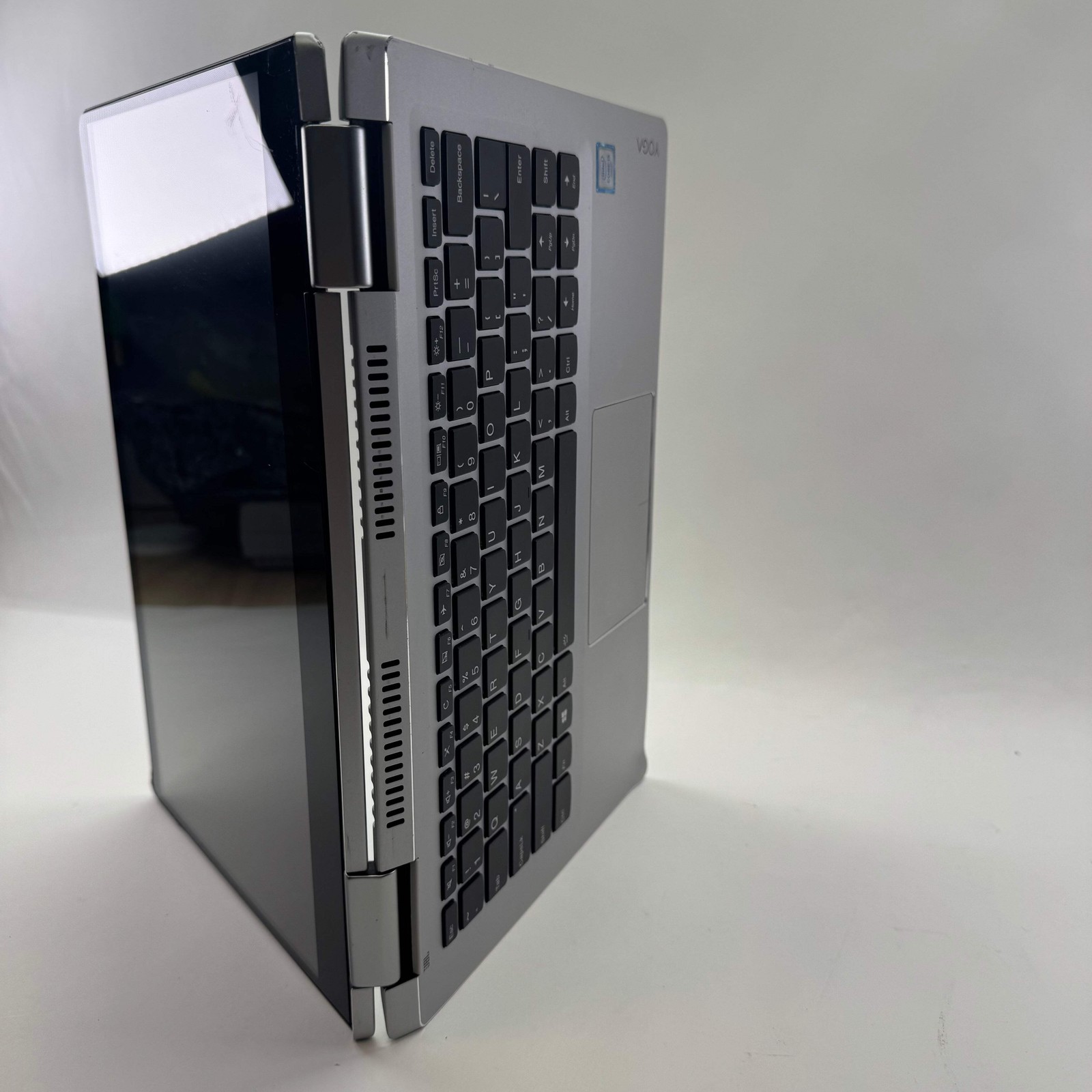 Lenovo Yoga 710 80TY 14″ i5-6200U 2.4GHz 8GB RAM 240GB SSD