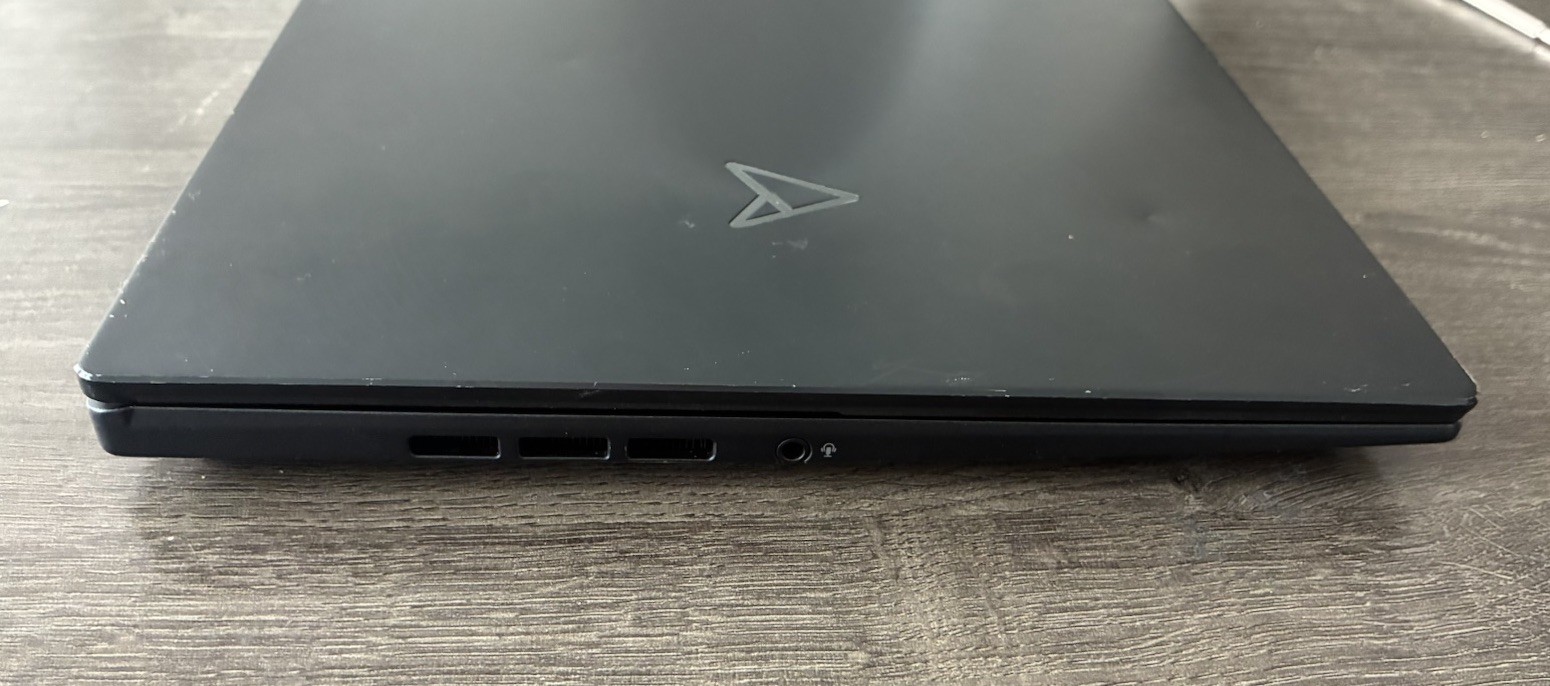 Asus Zenbook Pro 14 Duo QHD+ TOUCH 2.6 GHz i9-13900H 8GB/ No SSD/ RTX 4060, Read