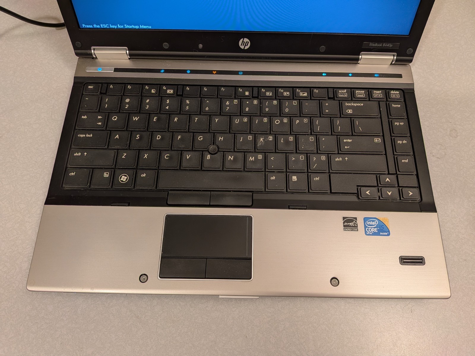 HP EliteBook 8440p 14 Laptop Intel i5 8GB RAM 320GB Windows 7 Charger No Battery