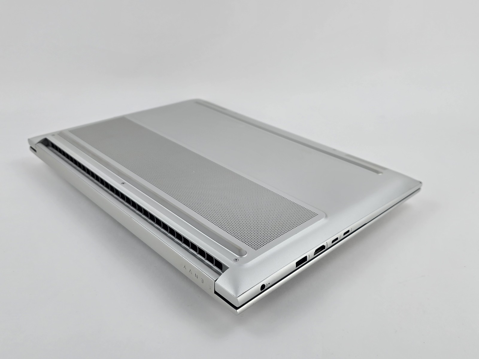 HP ENVY 16″ 120Hz Touch (Intel i7-13700H, 16GB, 1TB SSD, RTX 4060) – Used – Read