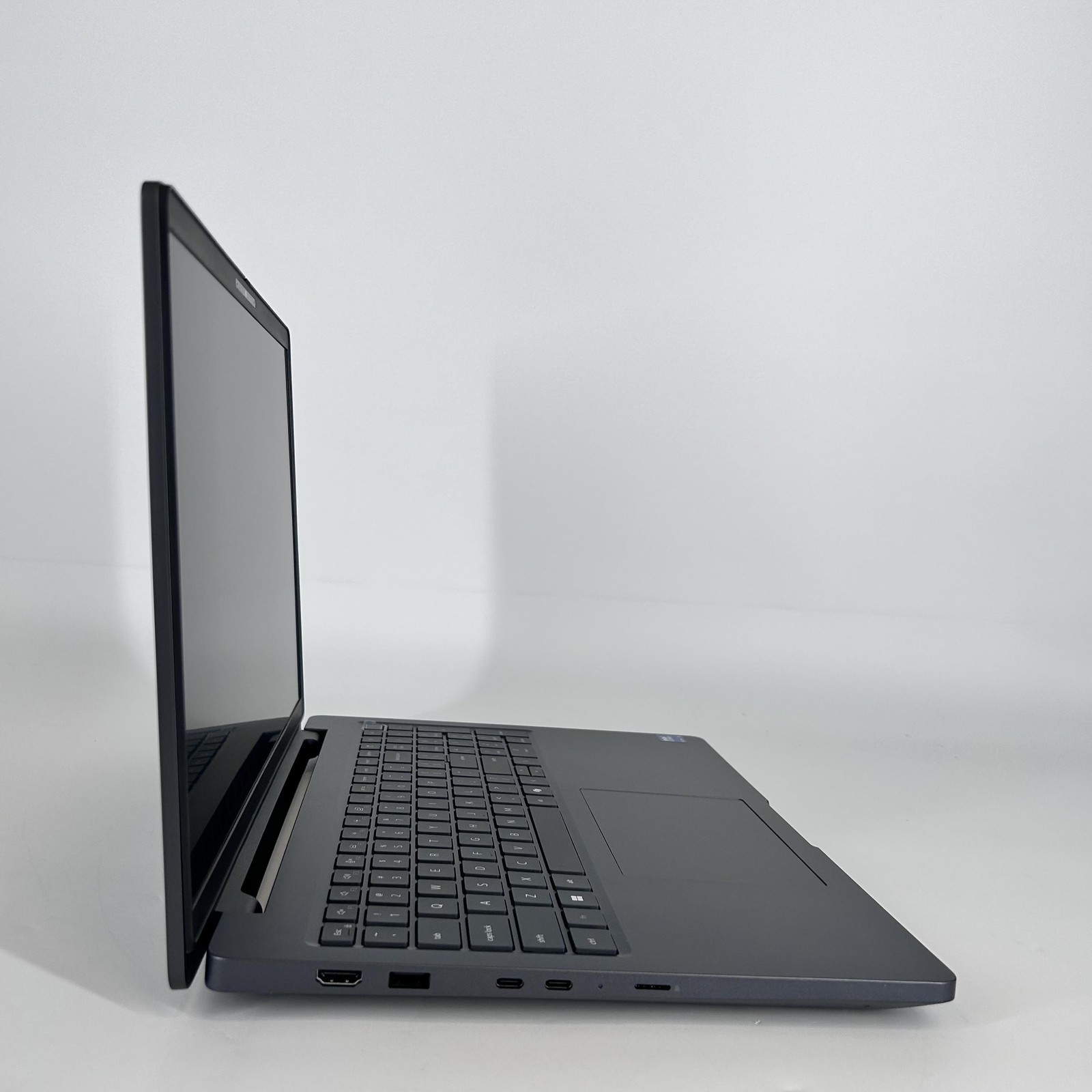 Dell Pro Max 16 MC16250 FHD+ 2.9GHz Ultra 9 285H 32GB 1TB RTX PRO 1000 Blackwell