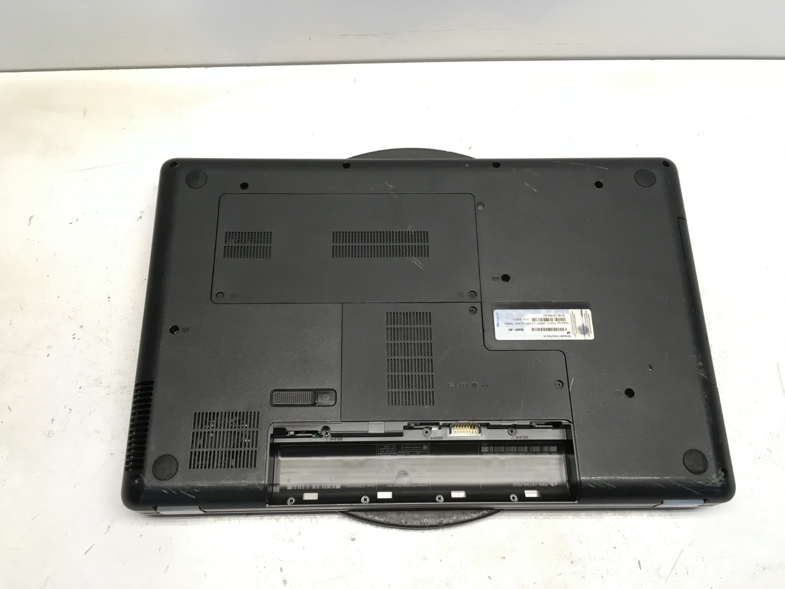 HP G72-B66US Intel i3-M370 2.4GHz 4 GB NO HDD No Batt